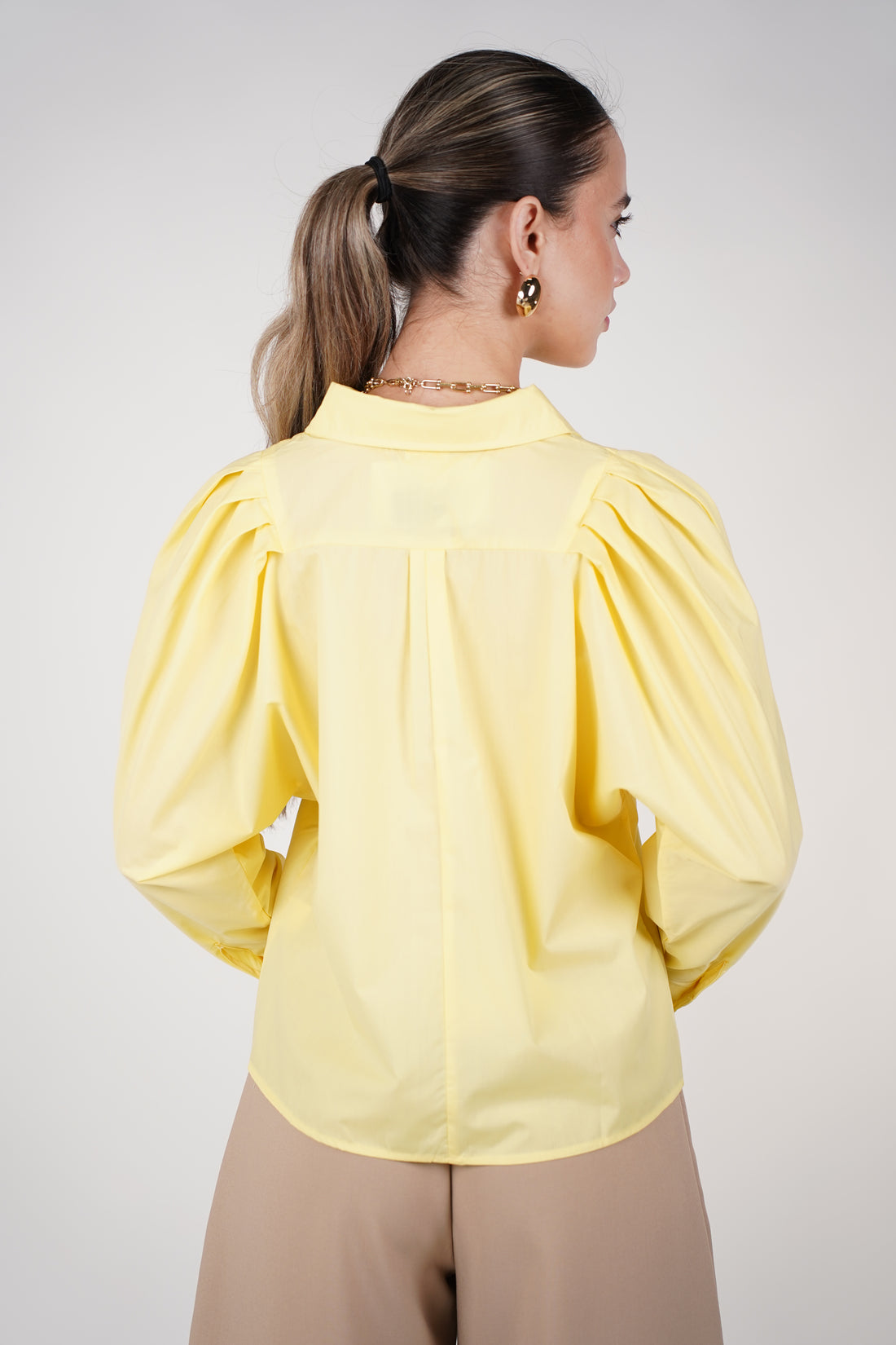 Rinna Button Down – Puff Shoulder Blue Blouse