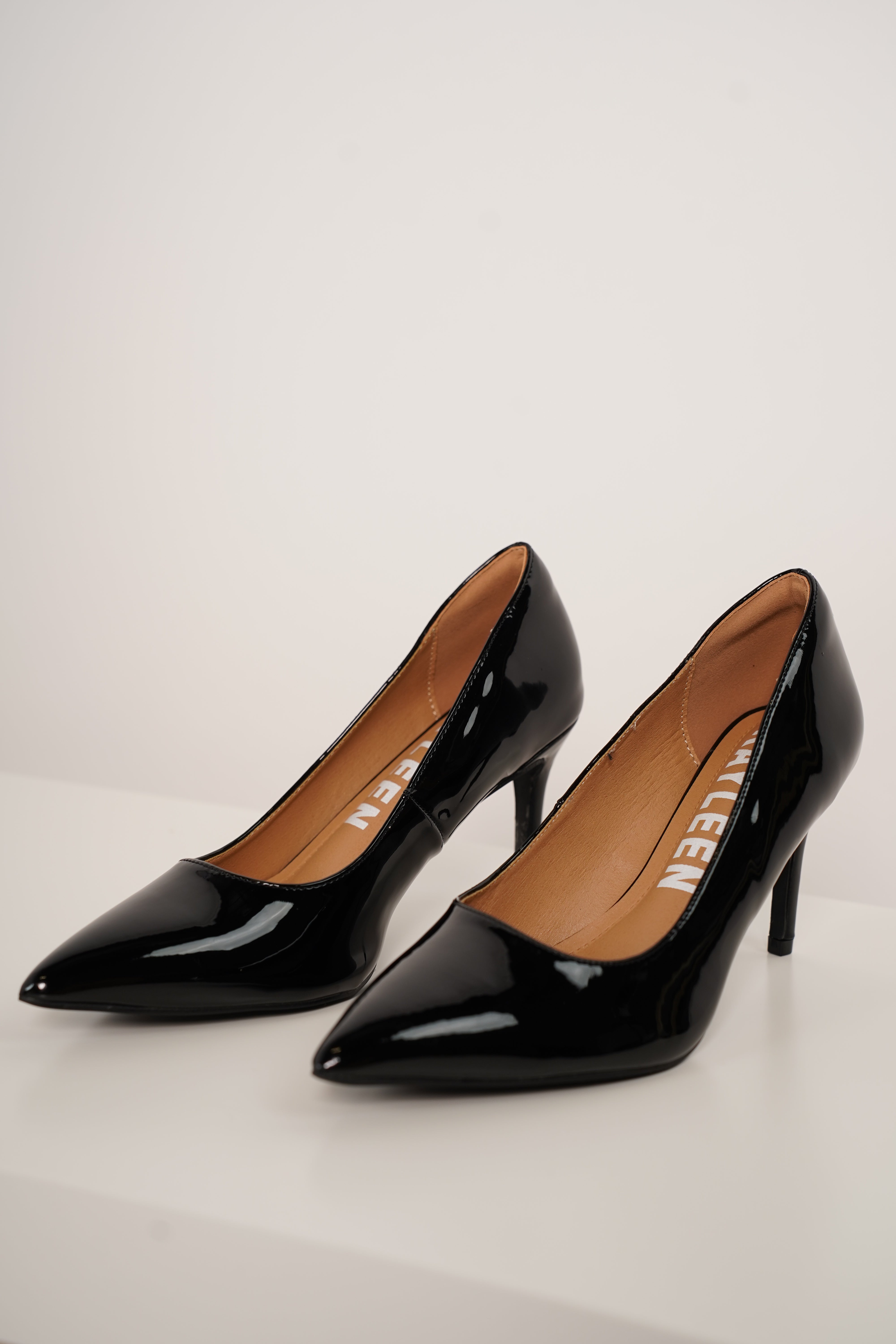Jodie Patent Pumps – Classic Mid-Heel Elegance