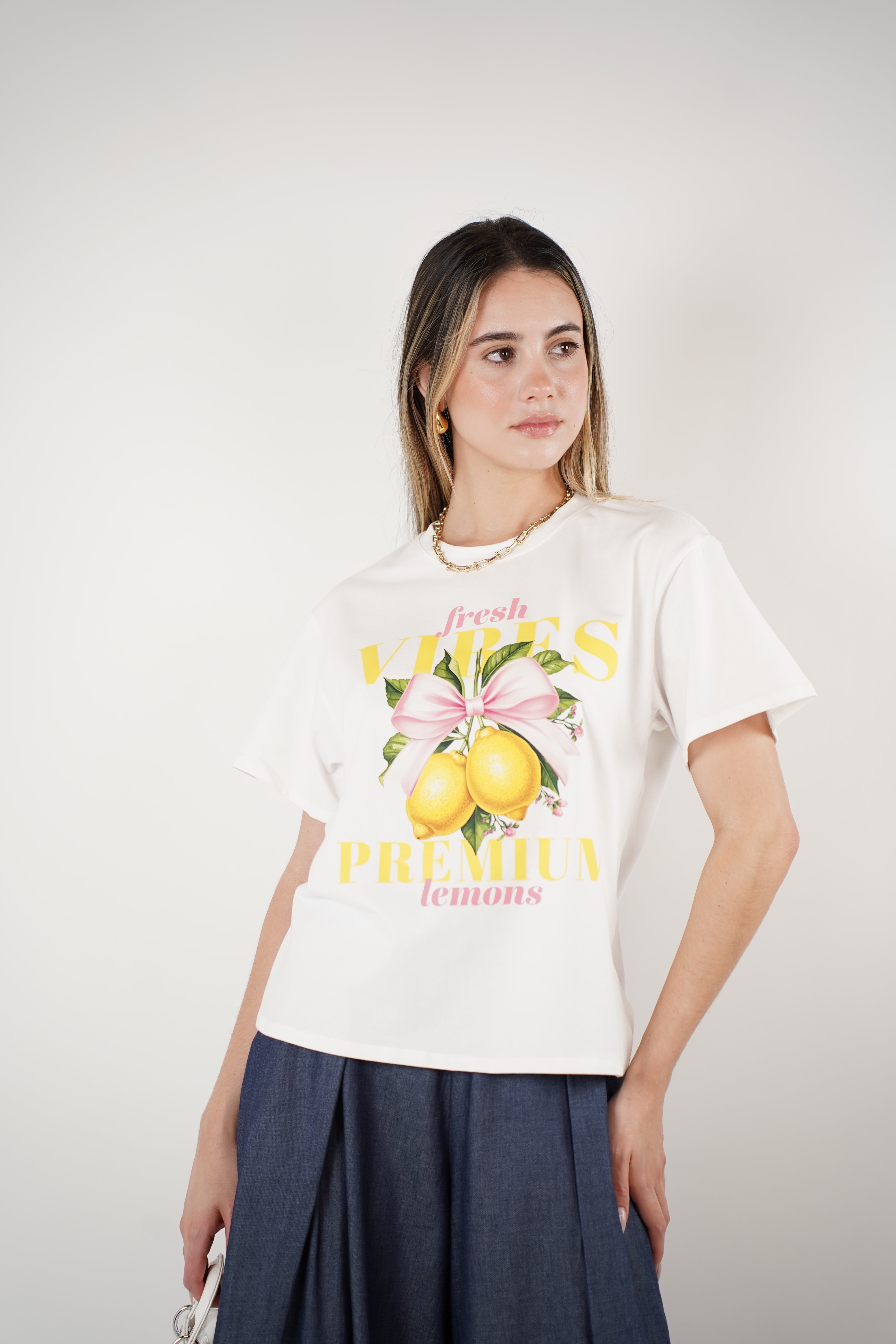 Zarin Vibes Graphic Top – Fresh & Playful Lemon Print Tee