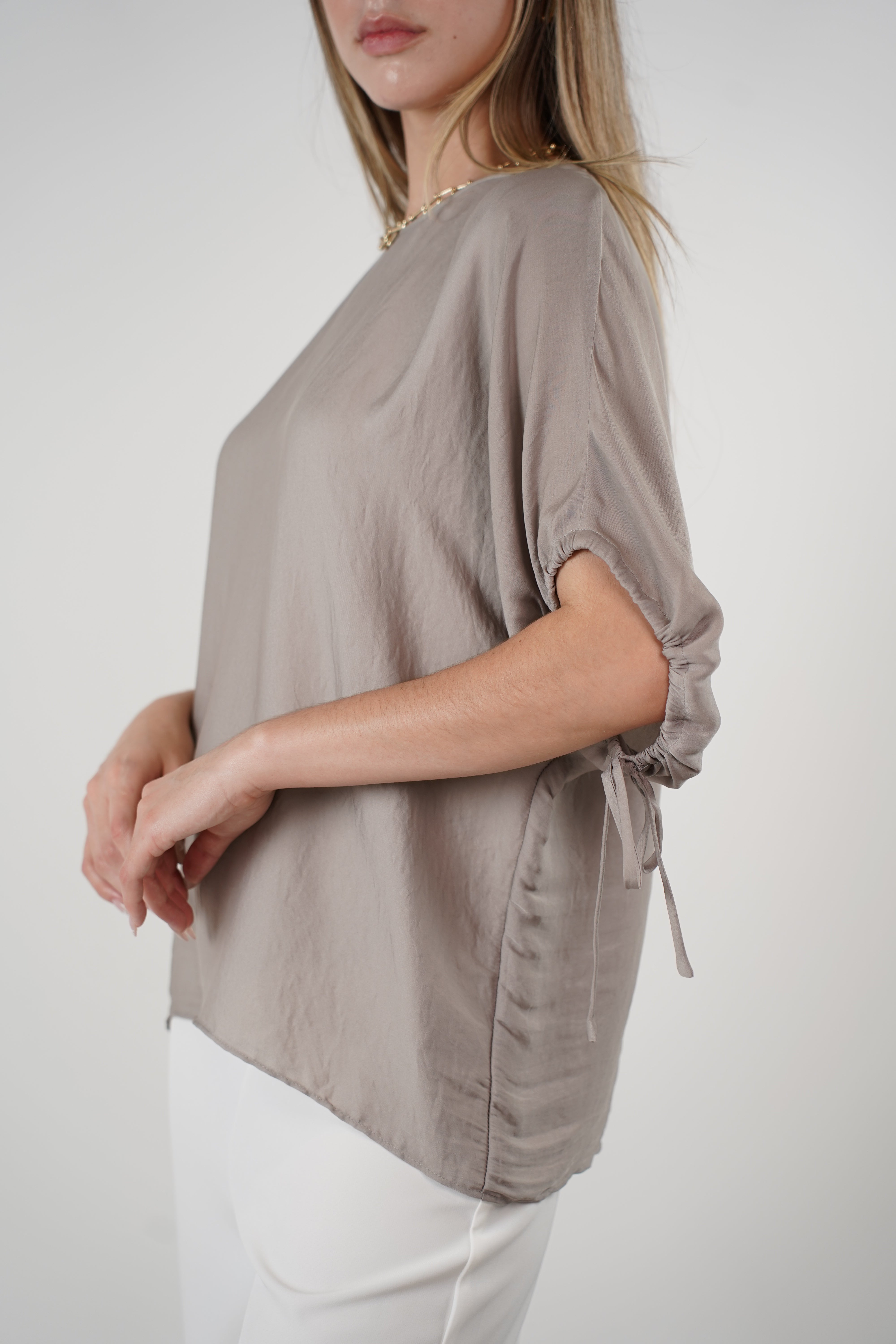 Zovi Flaca Top – Effortless Relaxed Fit Blouse