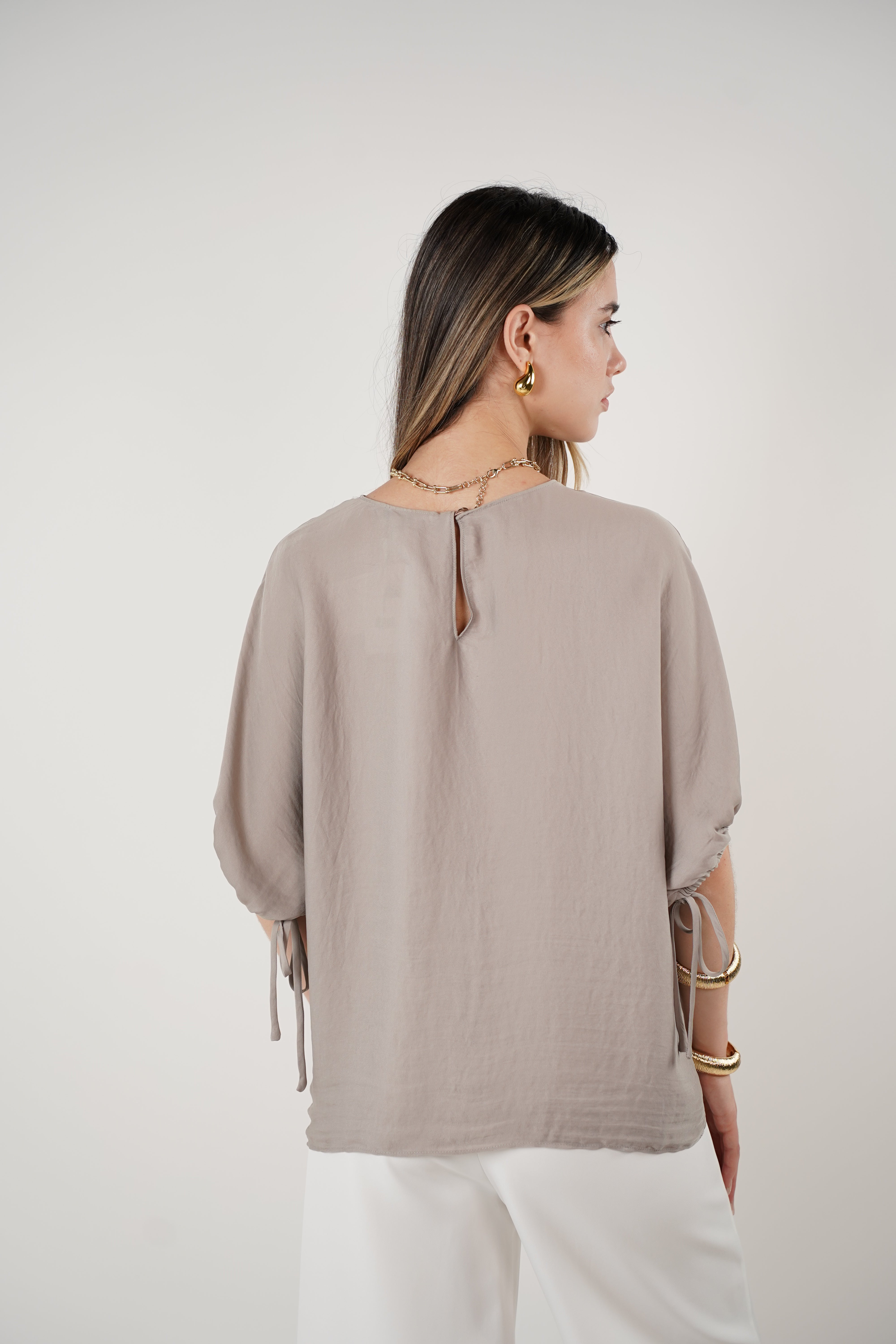 Zovi Flaca Top – Effortless Relaxed Fit Blouse