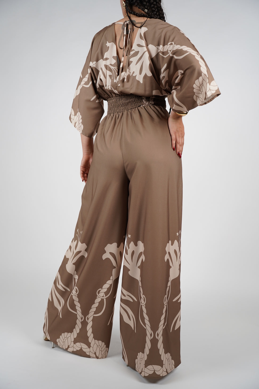 Mirael Jumpsuit – Wide-Leg Wrap Look in Floral Taupe