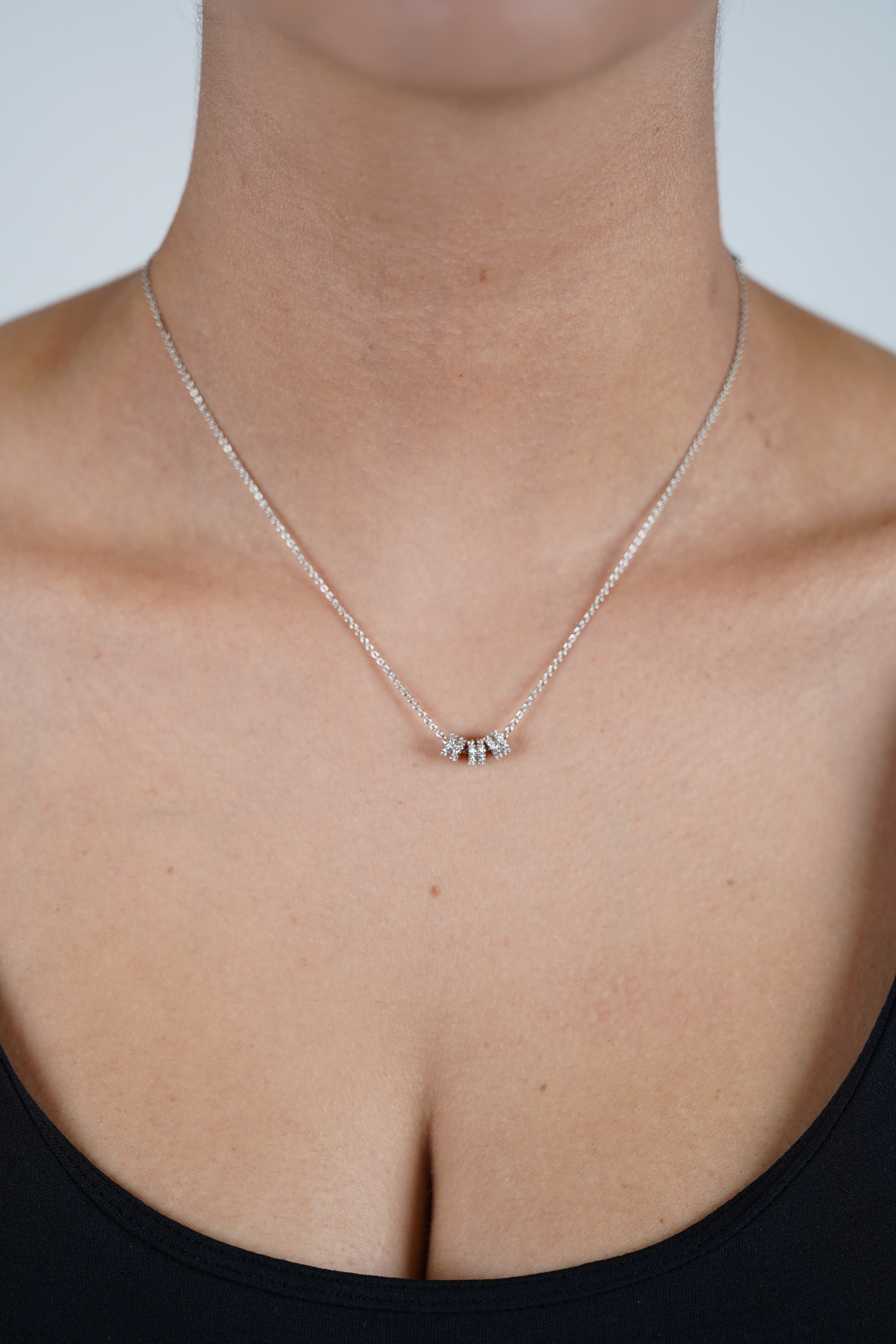 Vere Thin Necklace – Dainty Gold Chain with Crystal Barrel Charms