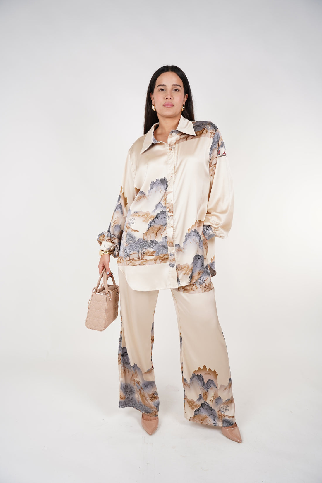 Lunare Stamped Pants Set – Elegant Satin Two-Piece Luxe Look