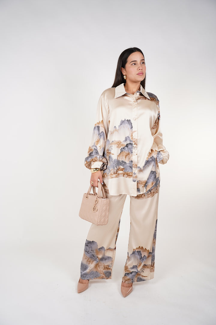 Lunare Stamped Pants Set – Elegant Satin Two-Piece Luxe Look