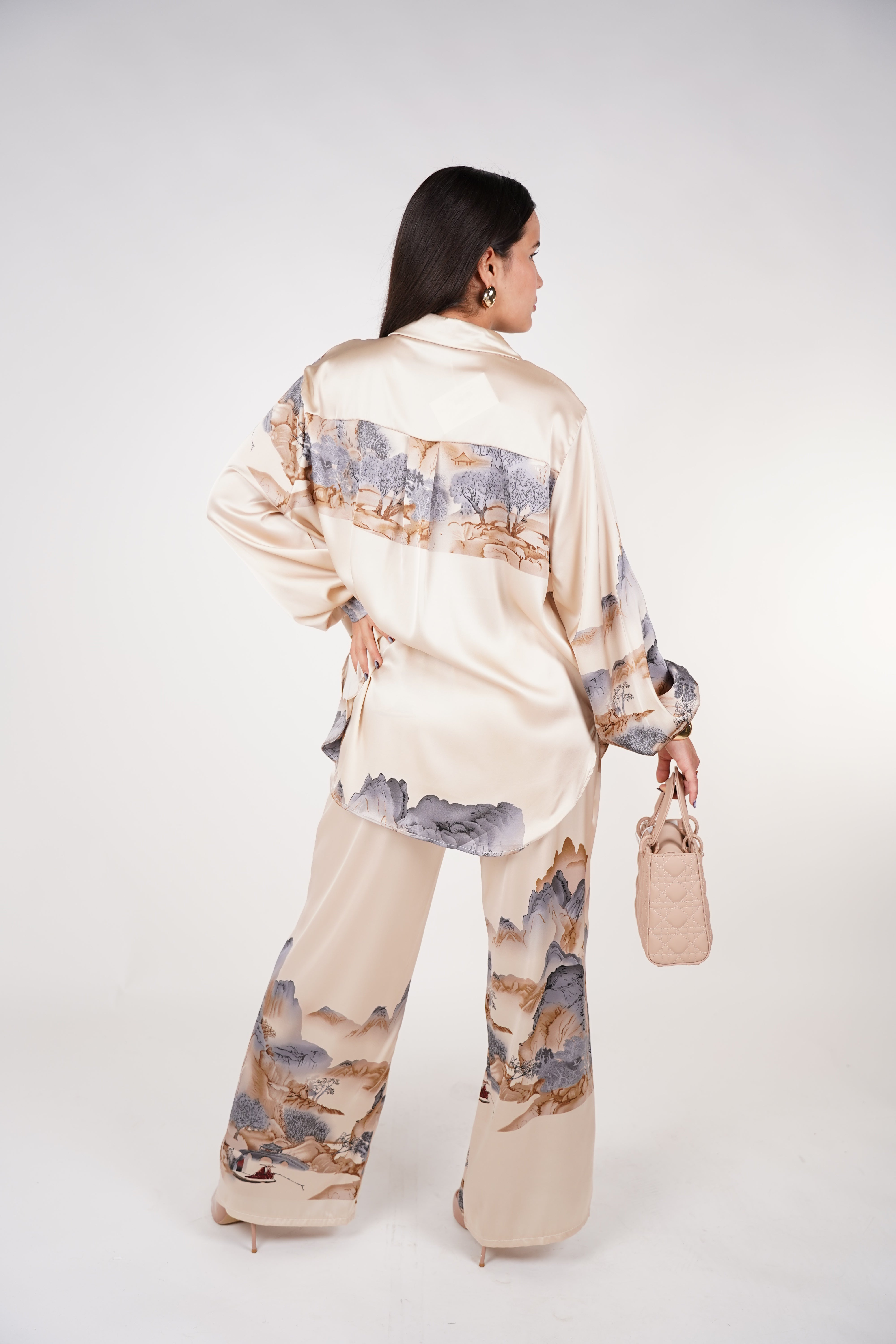 Lunare Stamped Pants Set – Elegant Satin Two-Piece Luxe Look