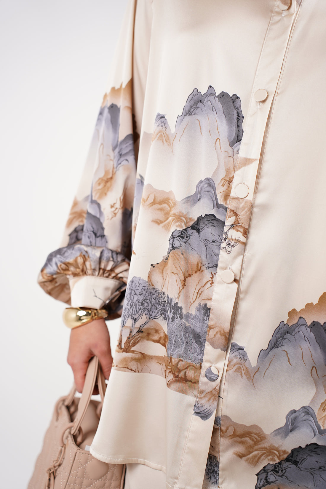 Lunare Stamped Pants Set – Elegant Satin Two-Piece Luxe Look