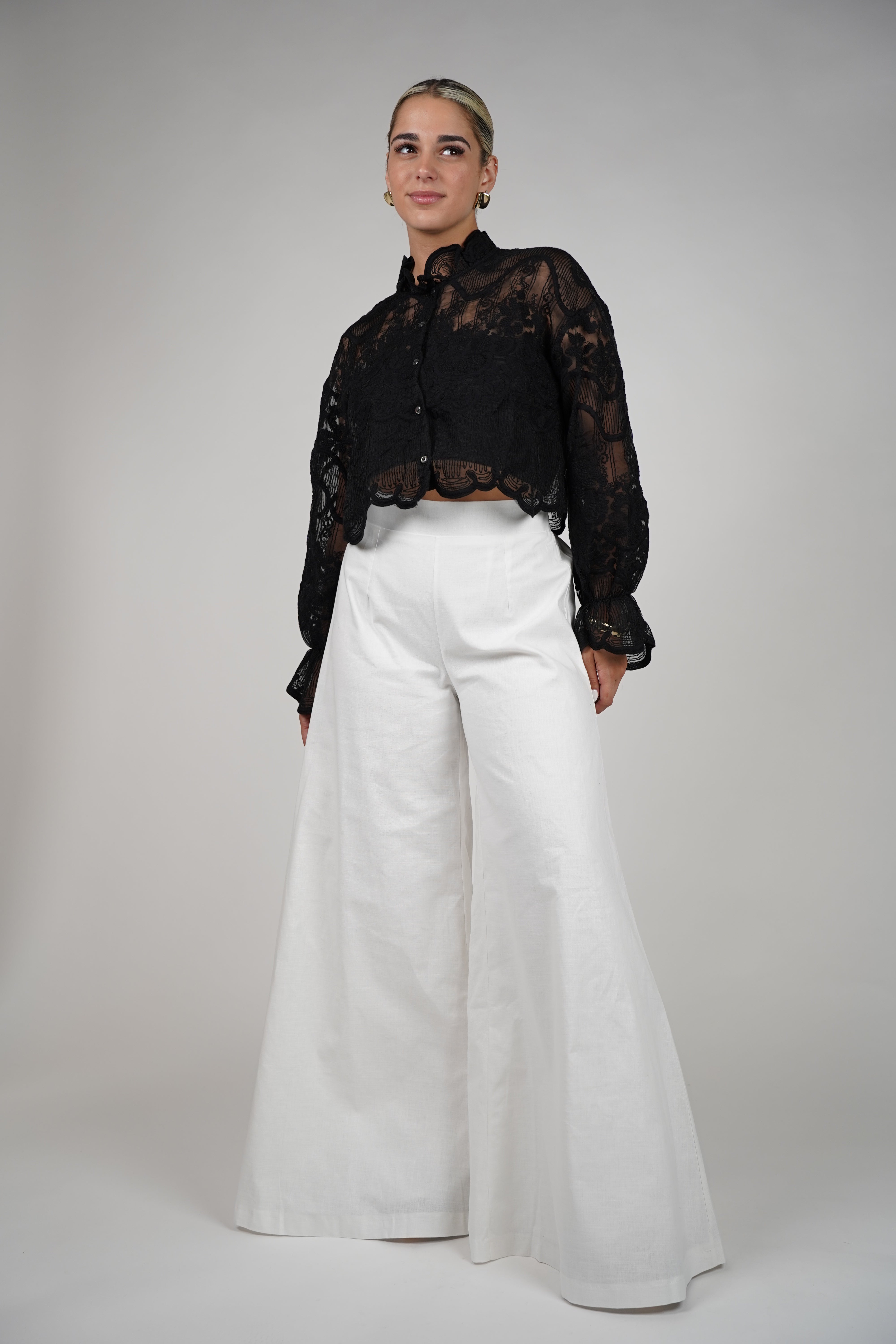 Jina Flowy Pants – Crisp Wide-Leg Statement