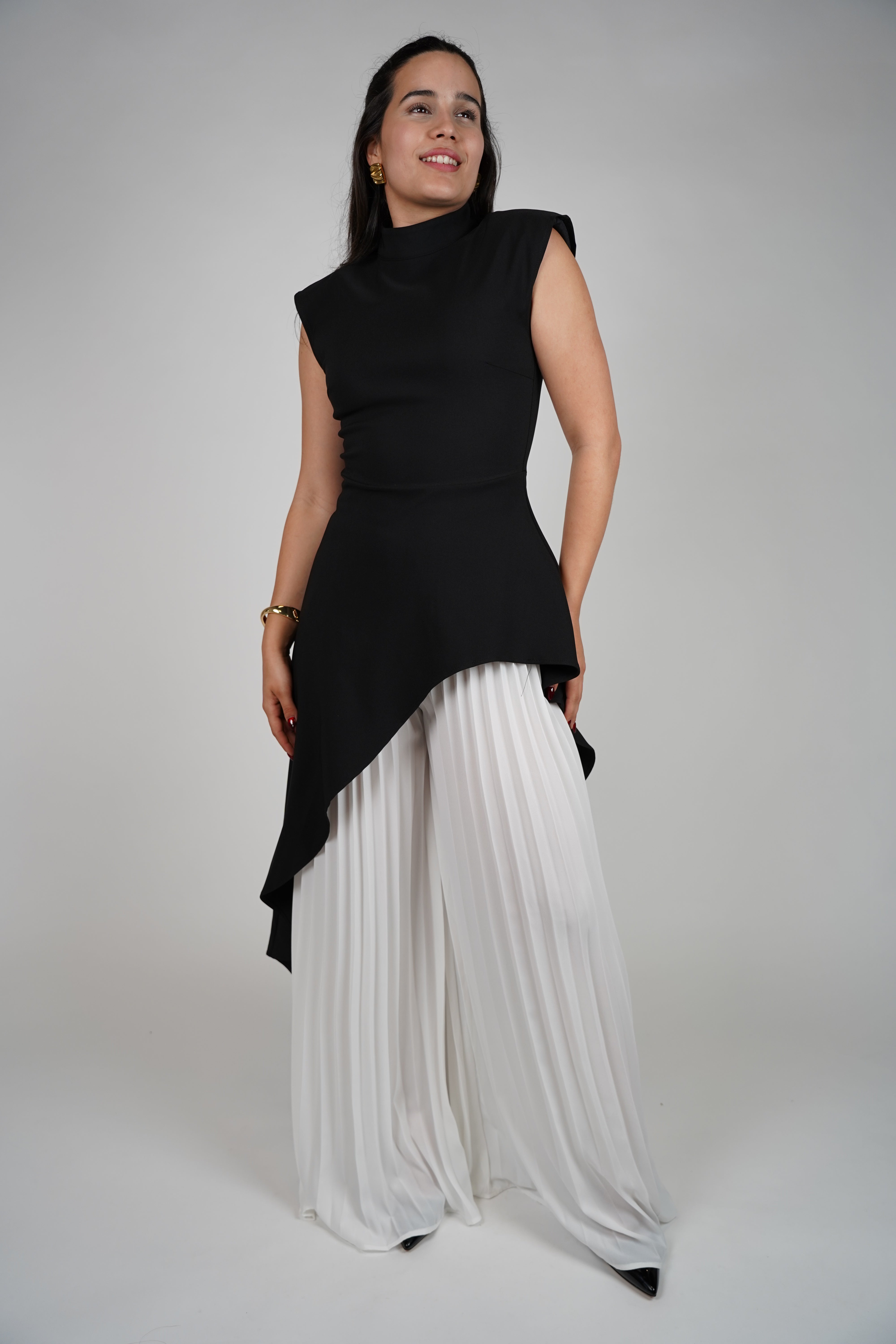 Kima Elegant Set – Structured Meets Flowing for Elevated Impact