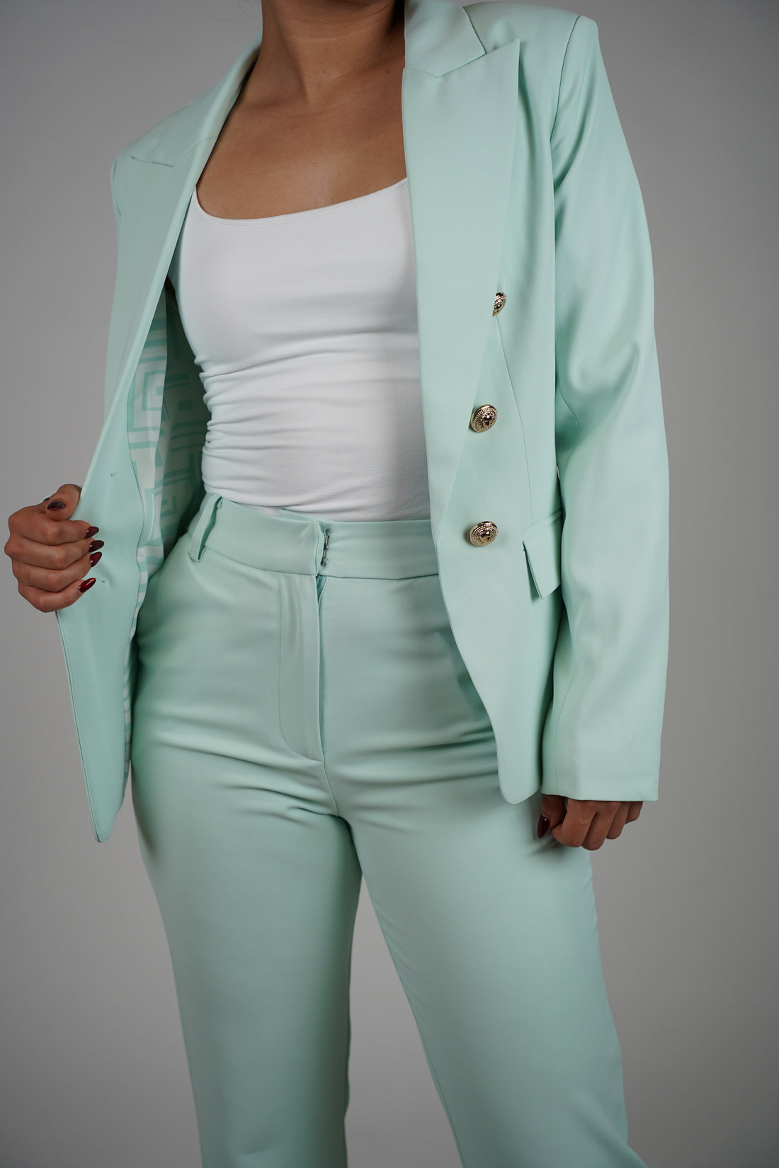 Omri Blazer – Soft Mint Power with a Polished Edge