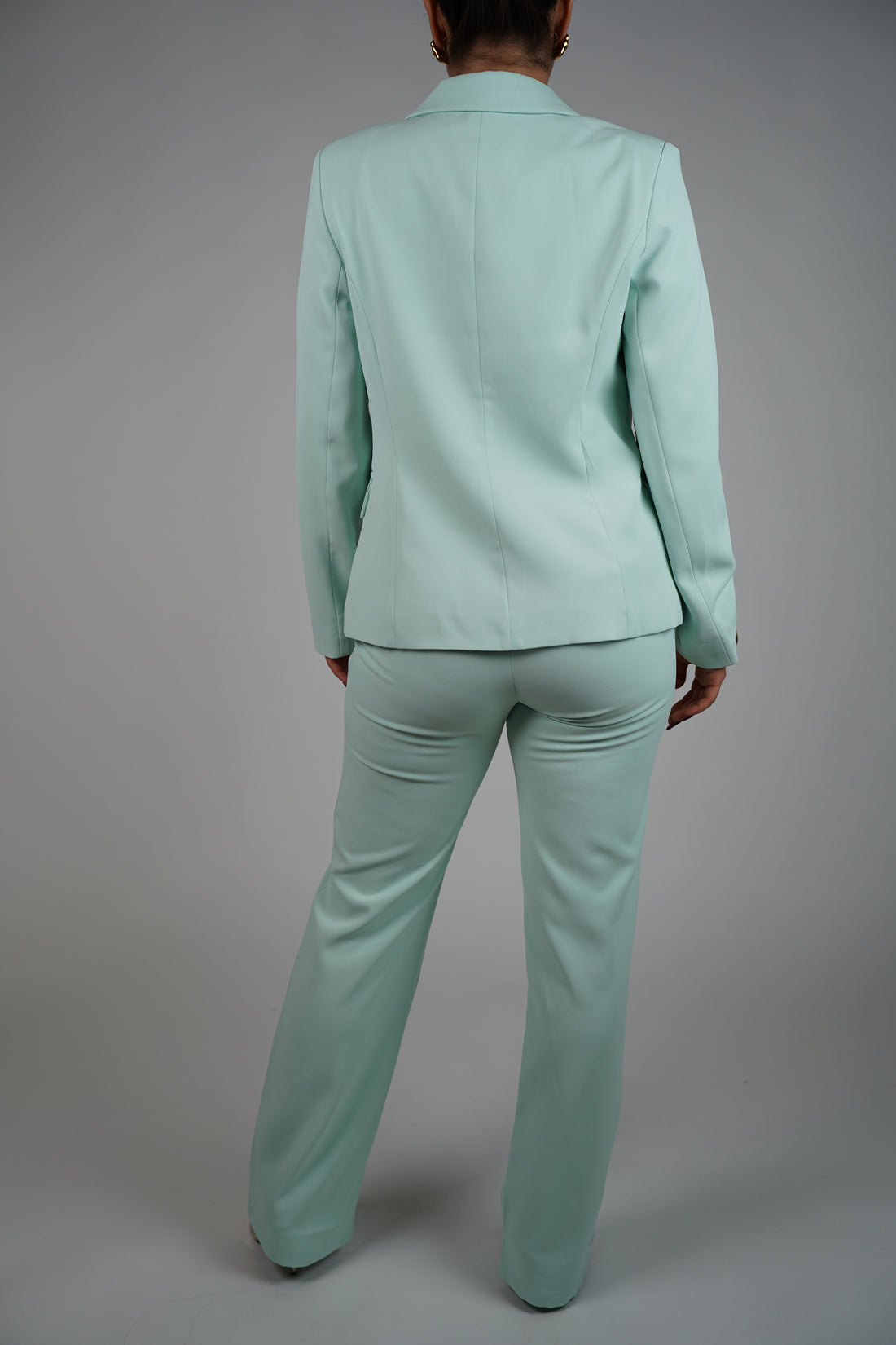 Omri Blazer – Soft Mint Power with a Polished Edge