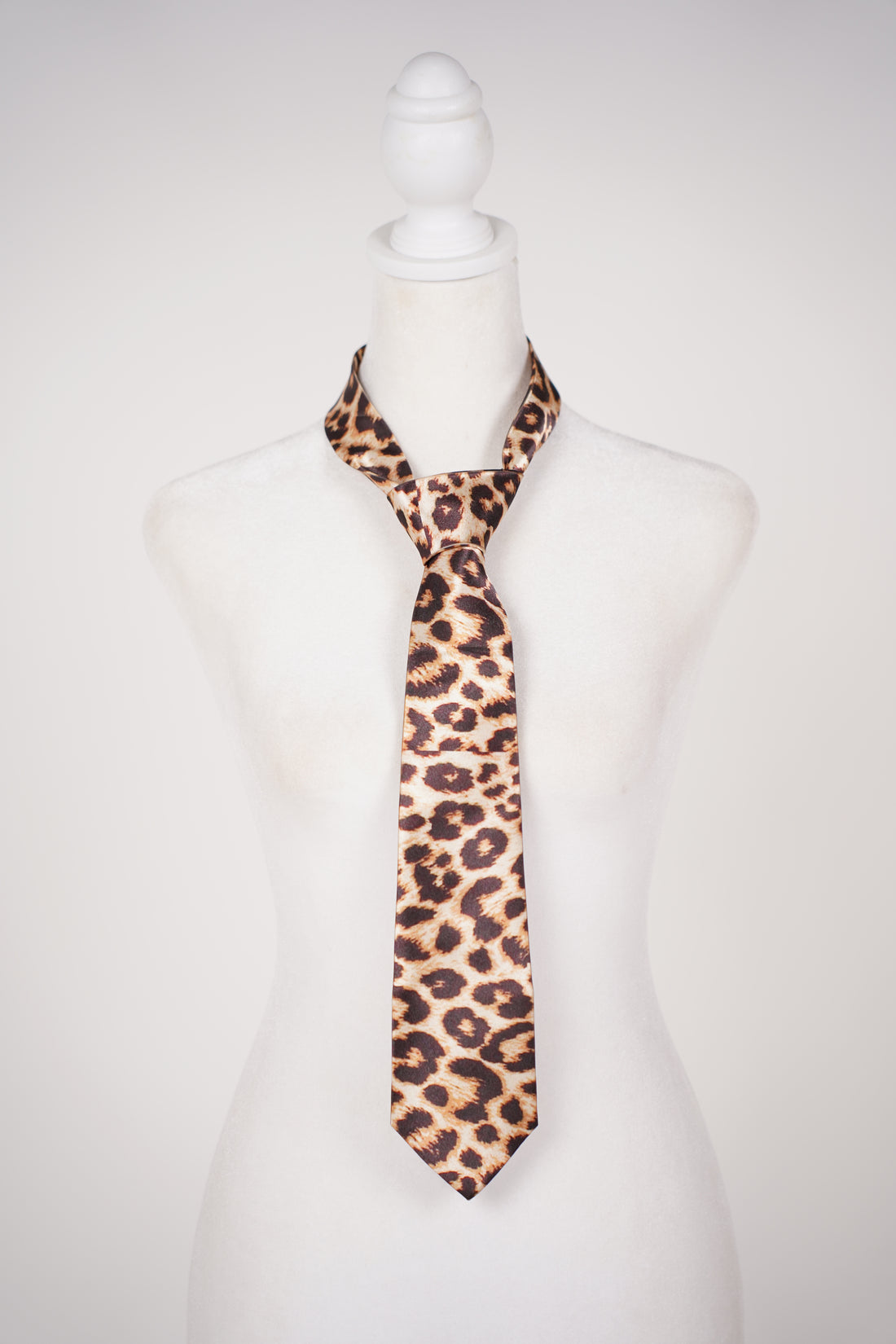 Leopard Necktie – Fierce, Trendy & Statement-Making