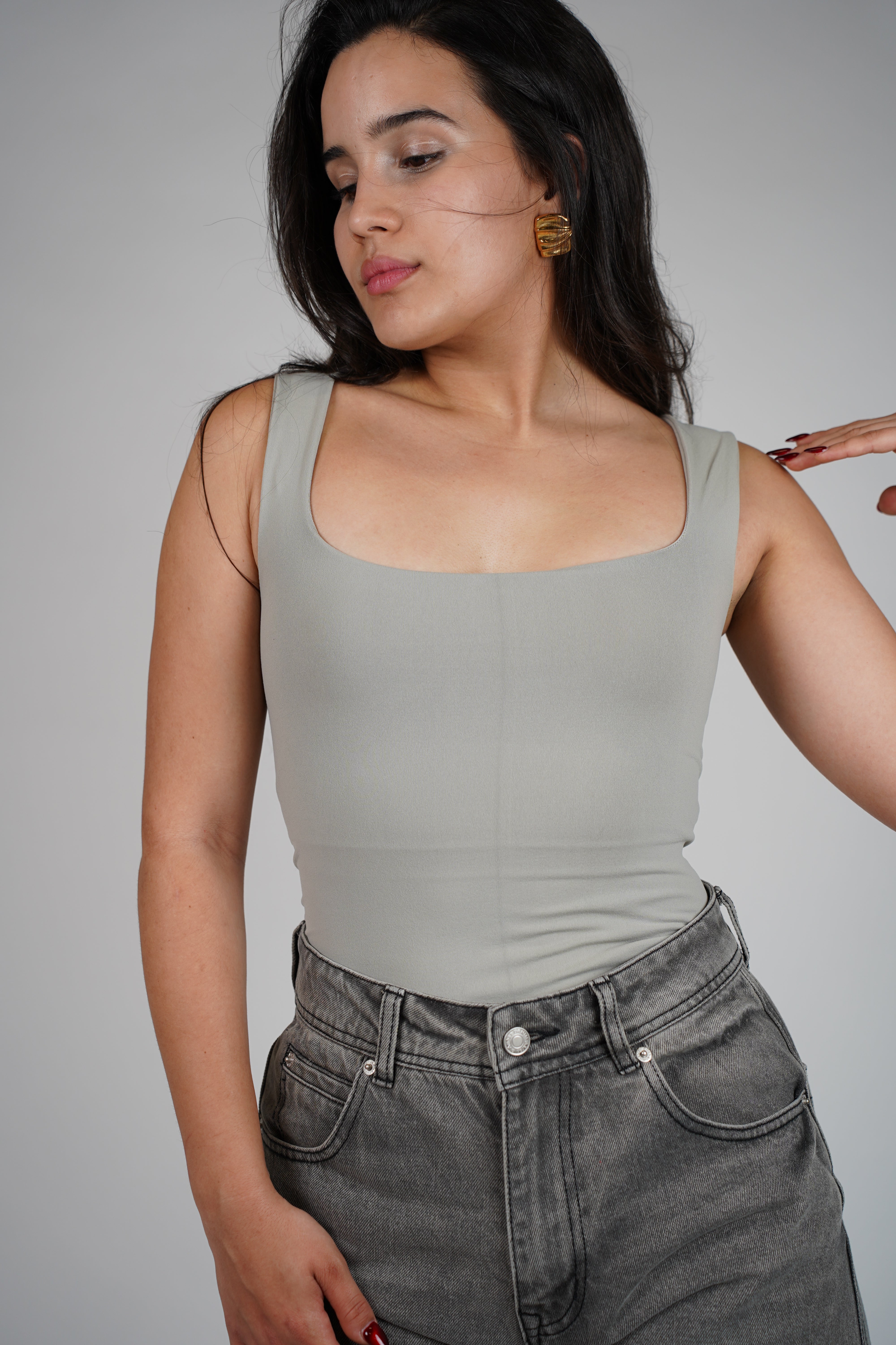 Veli No Sleeves Bodysuit – Clean Lines, Everyday Style