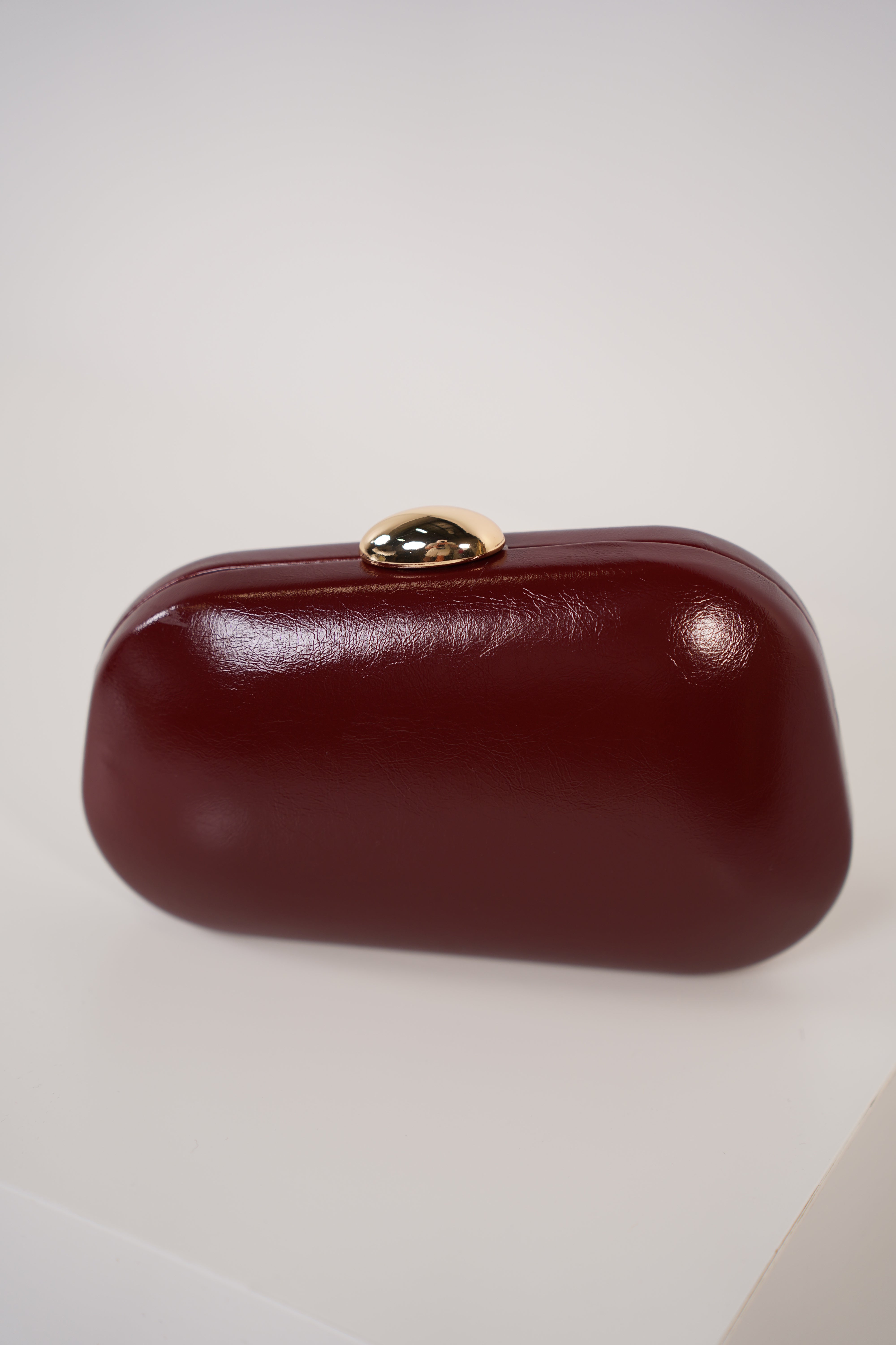 Cianan Clutch – Elegant, Minimal & Timelessly Chic