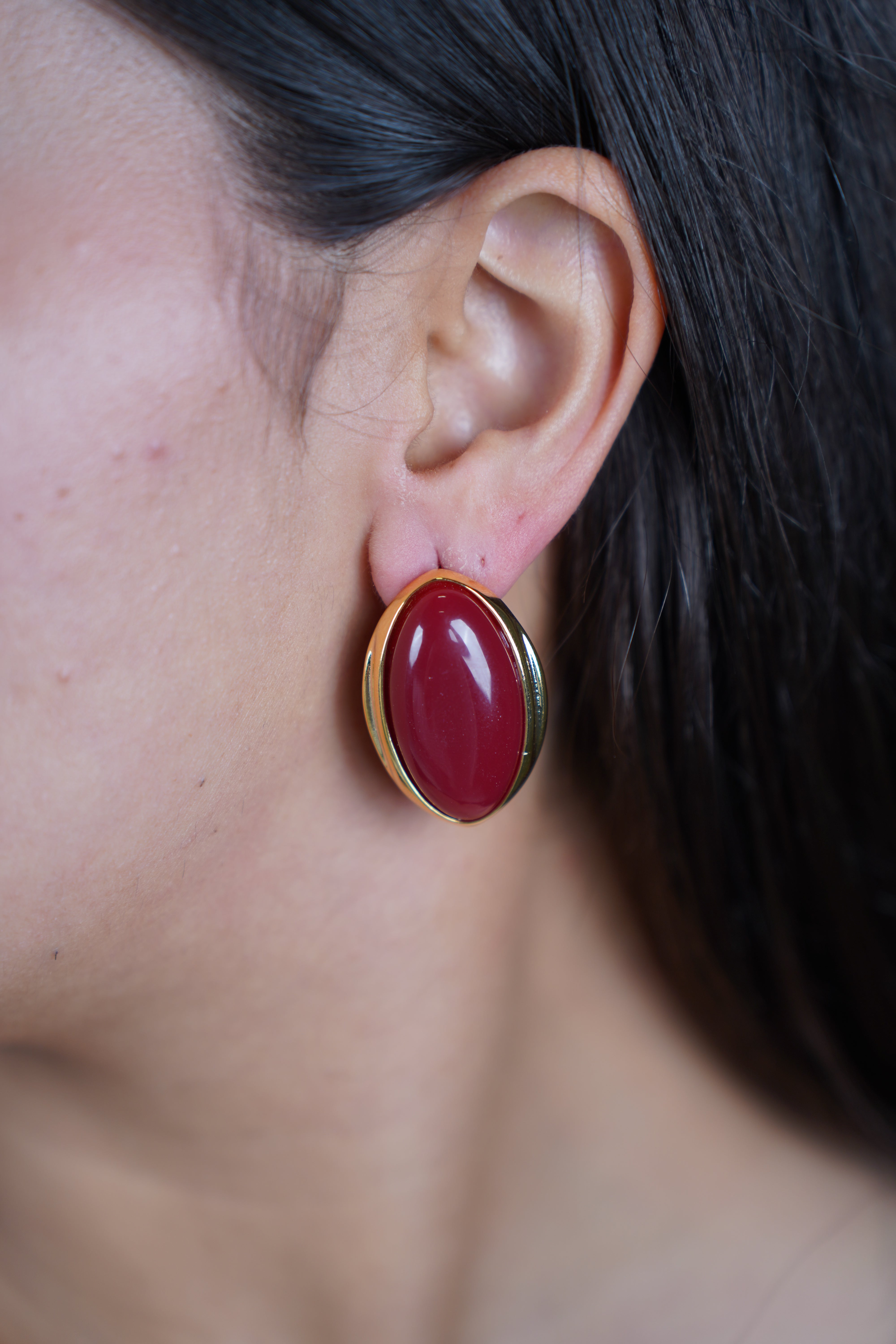 Beyla Oval Earrings – Classic, Polished & Timeless