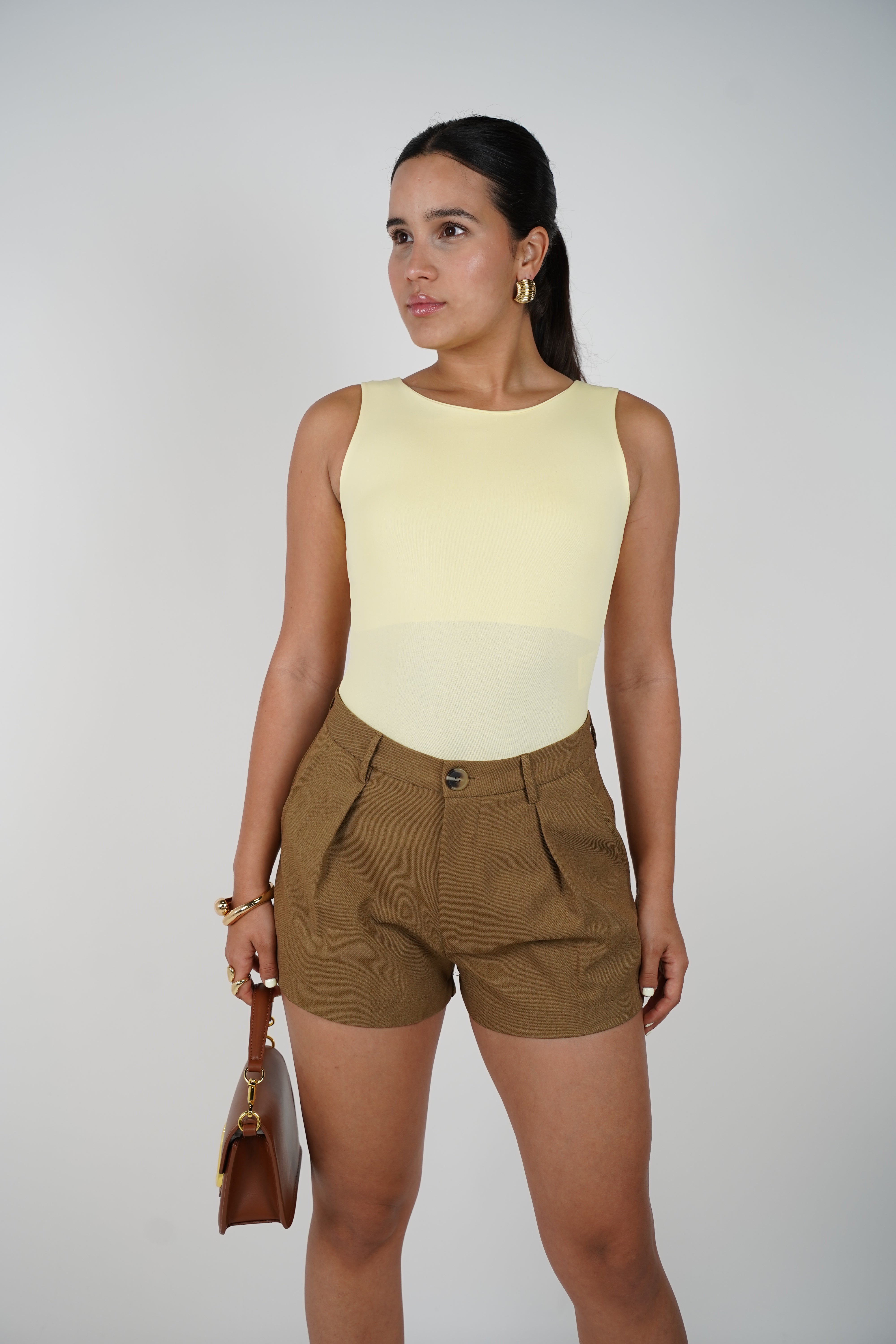 Kyseli Pleated Shorts – Sleek Structure, All-Day Comfort