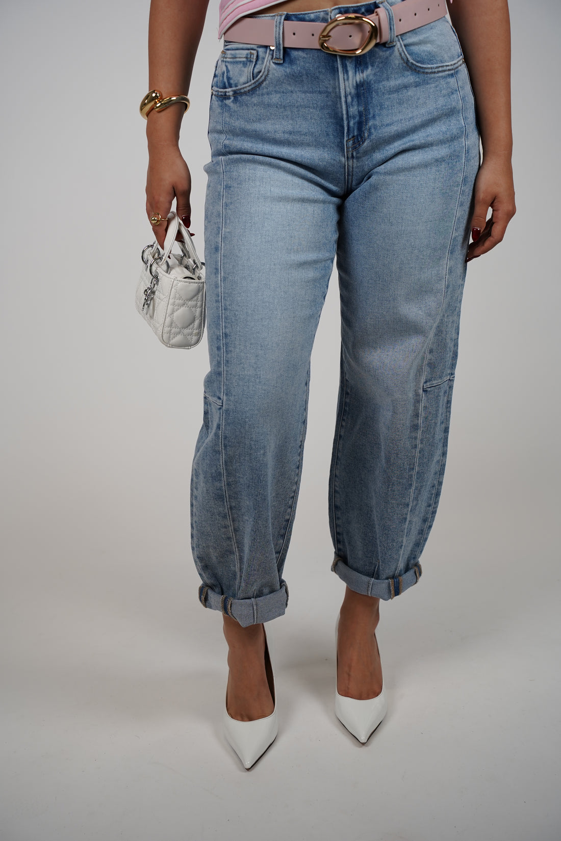 Vion Barrel Jeans – Contemporary Denim with a Sculpted Silhouette