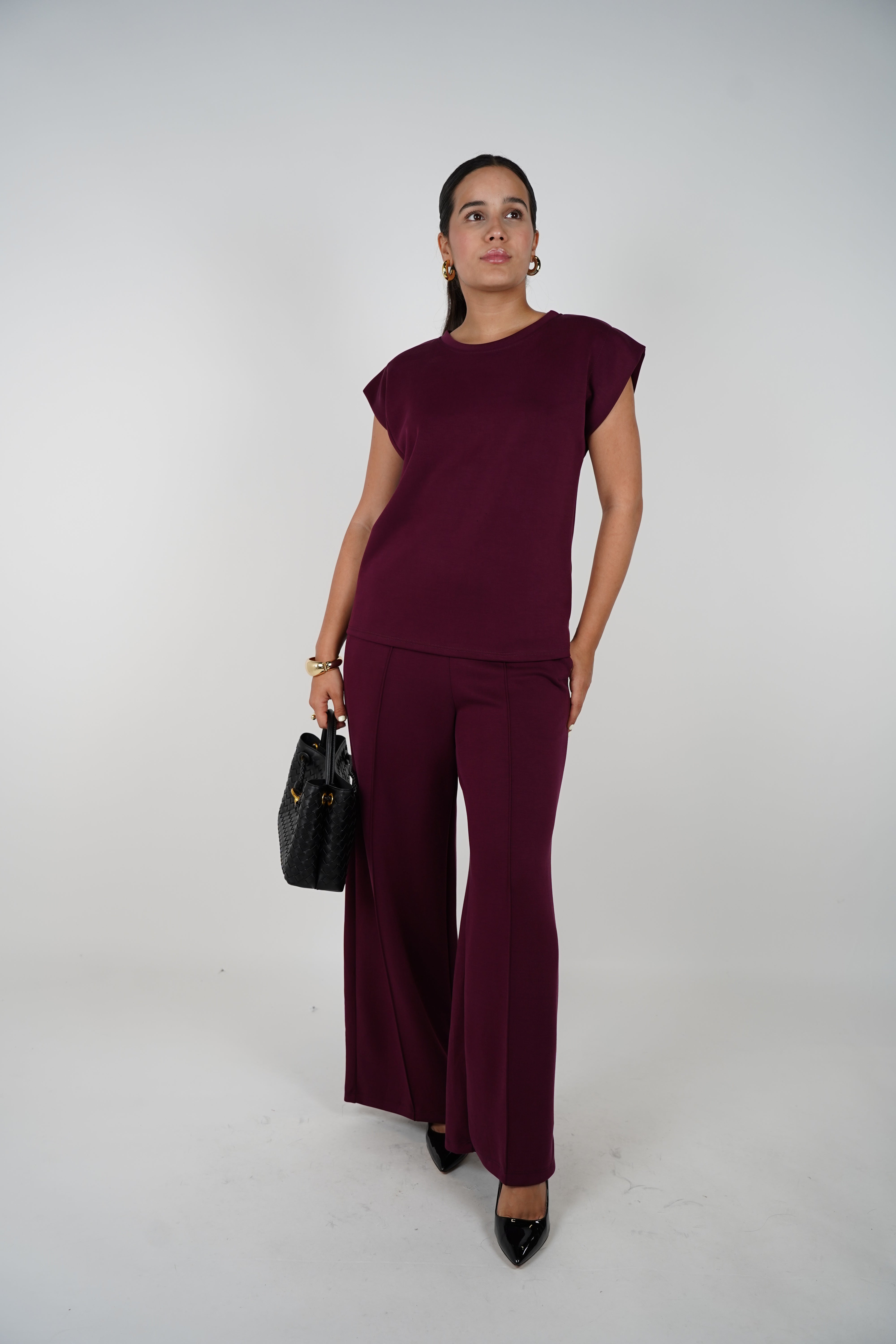 Ovele Lounge Set – Effortless Comfort in Elevated Style