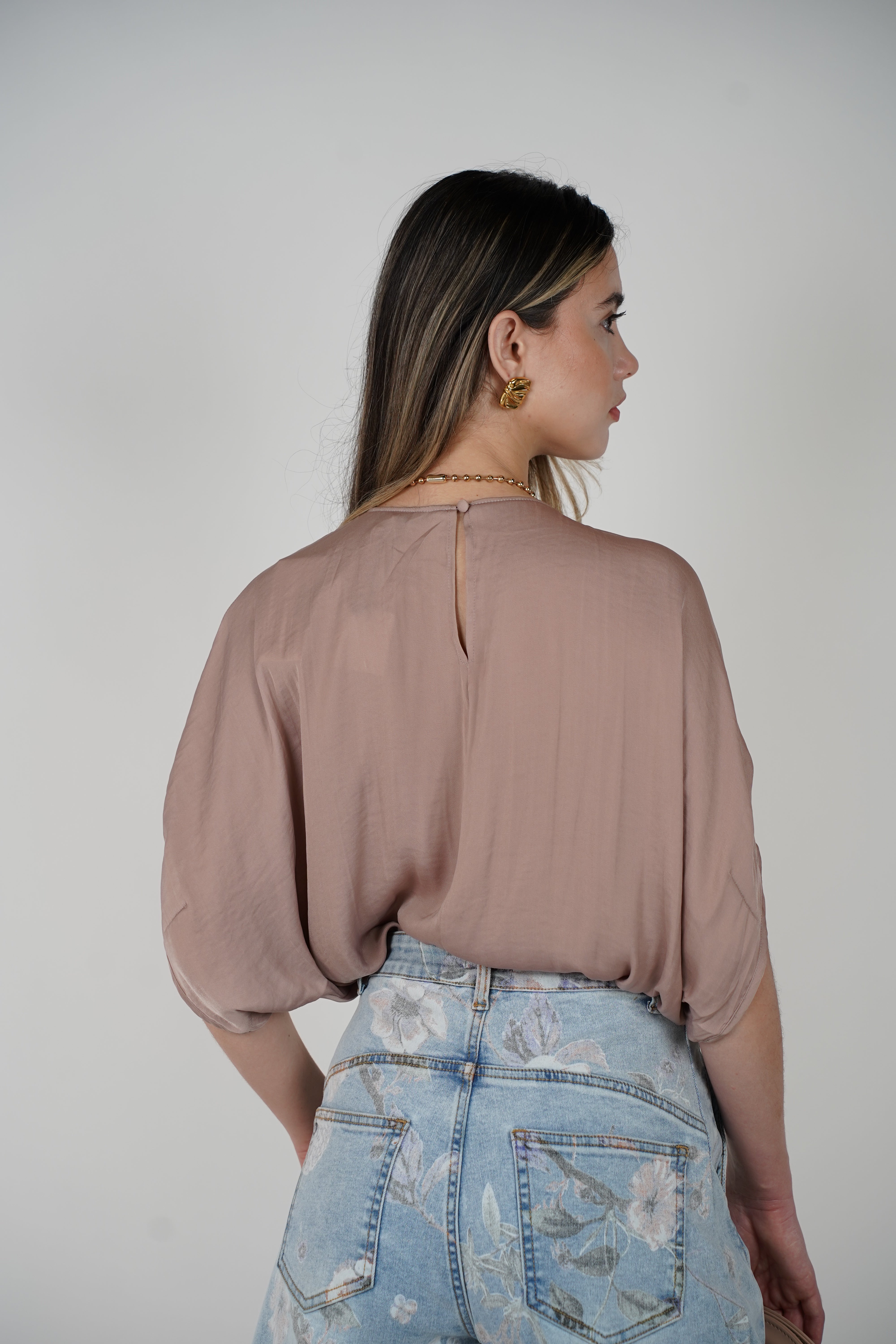 Janel Floral Jeans – Classic Denim with a Soft Bloom