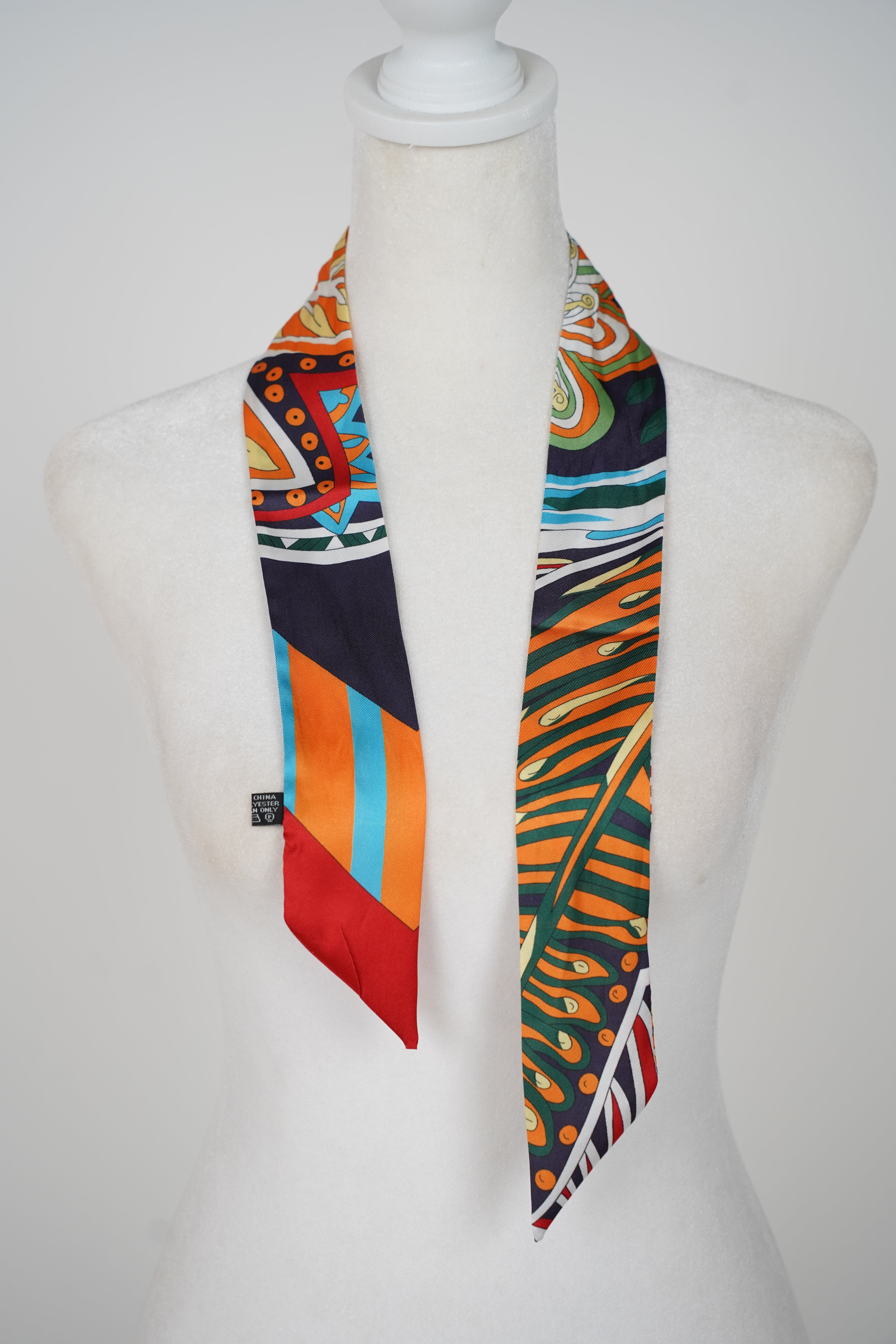 Parisian Twilly – Versatile Mini Scarf for Neck, Hair, or Bags