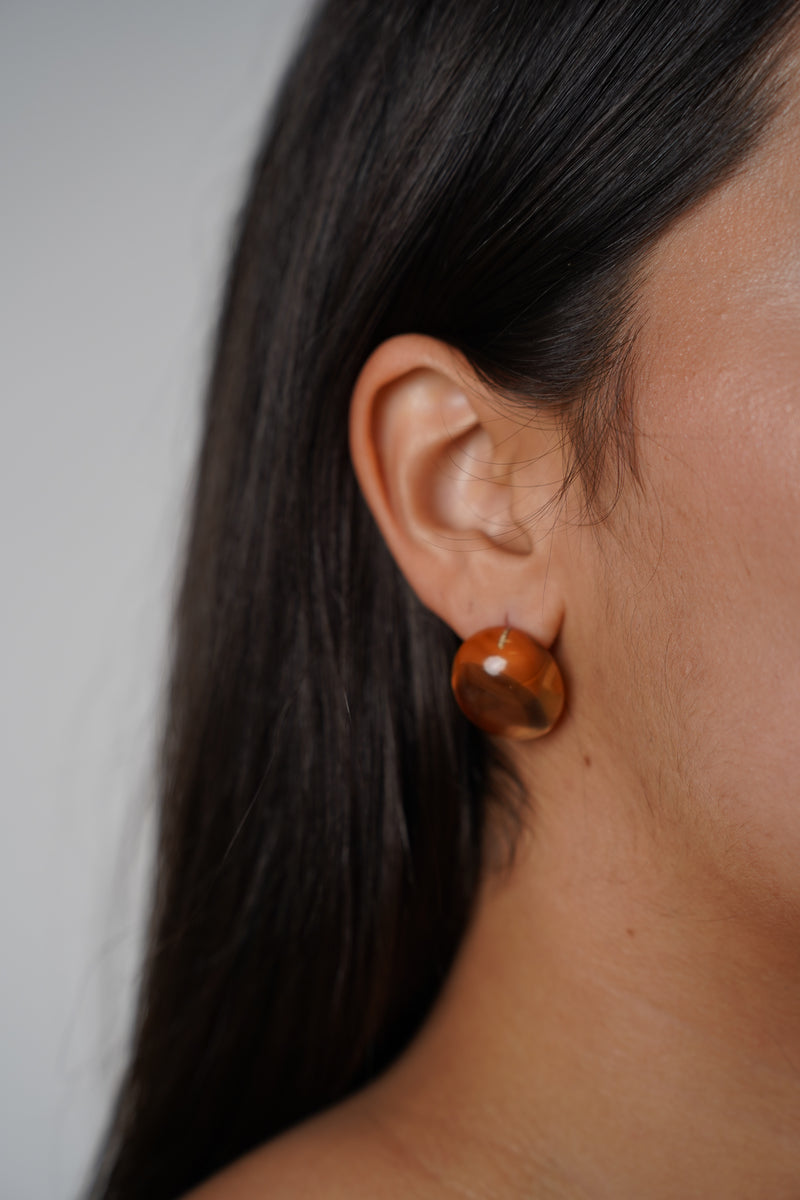 Yane Stud Earring – Warm Amber Simplicity