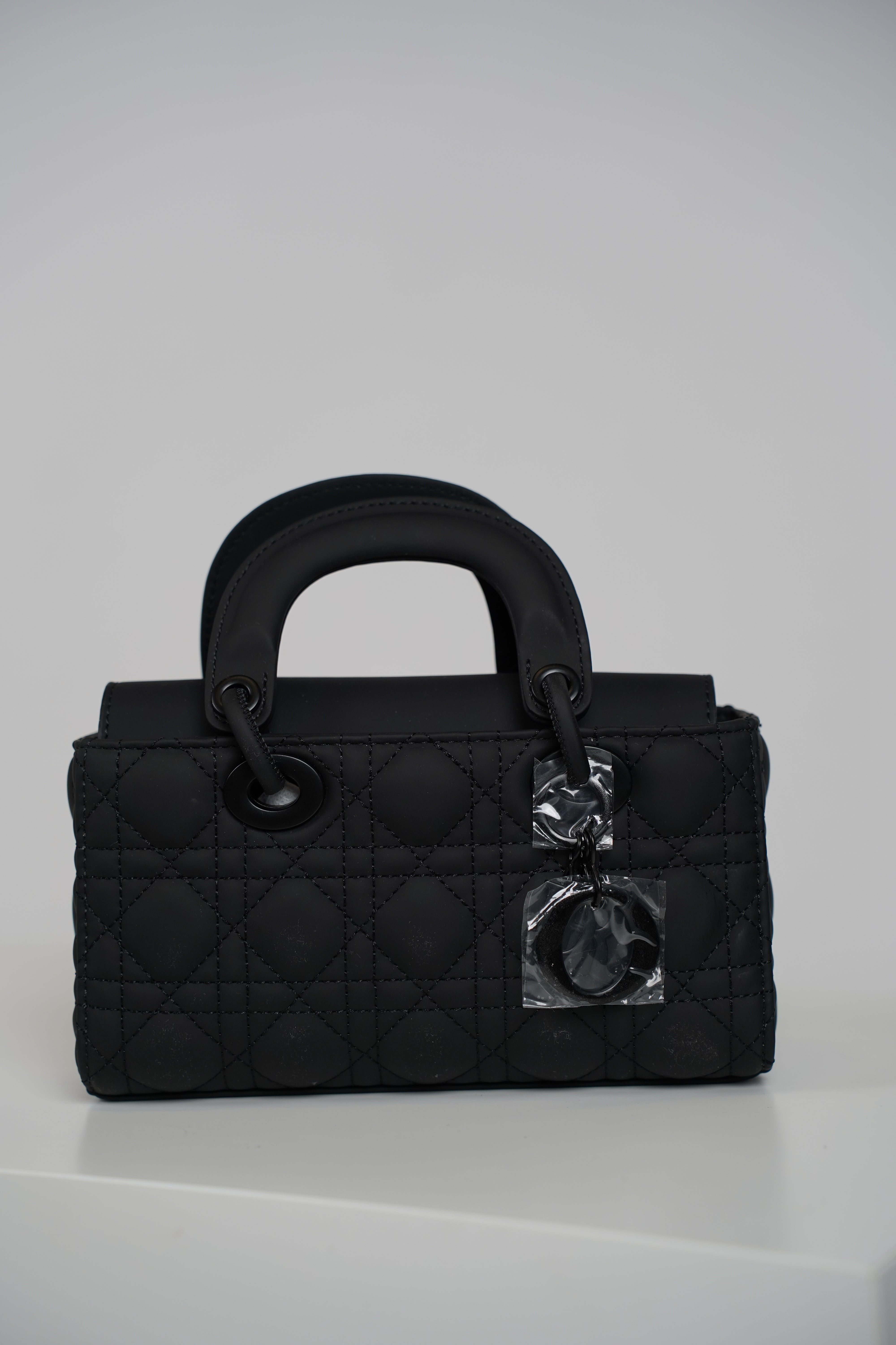 Dazia Mini Bags – Classic Quilted Charm in a Compact Size