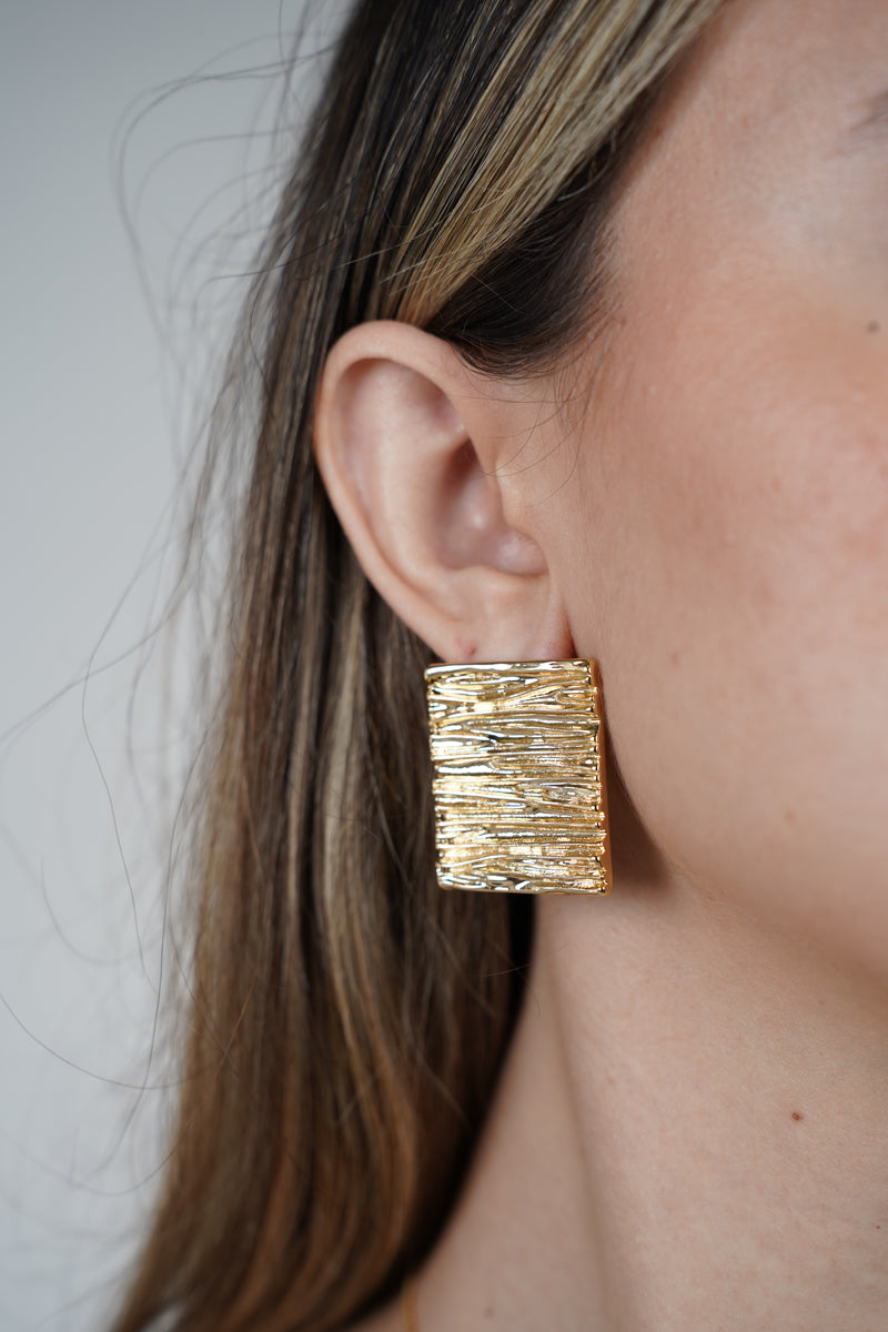 Tovina Squared Earring – Bold Texture, Modern Glam