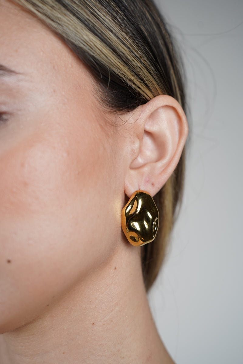 Naila Earring – Abstract Gold Statement Stud