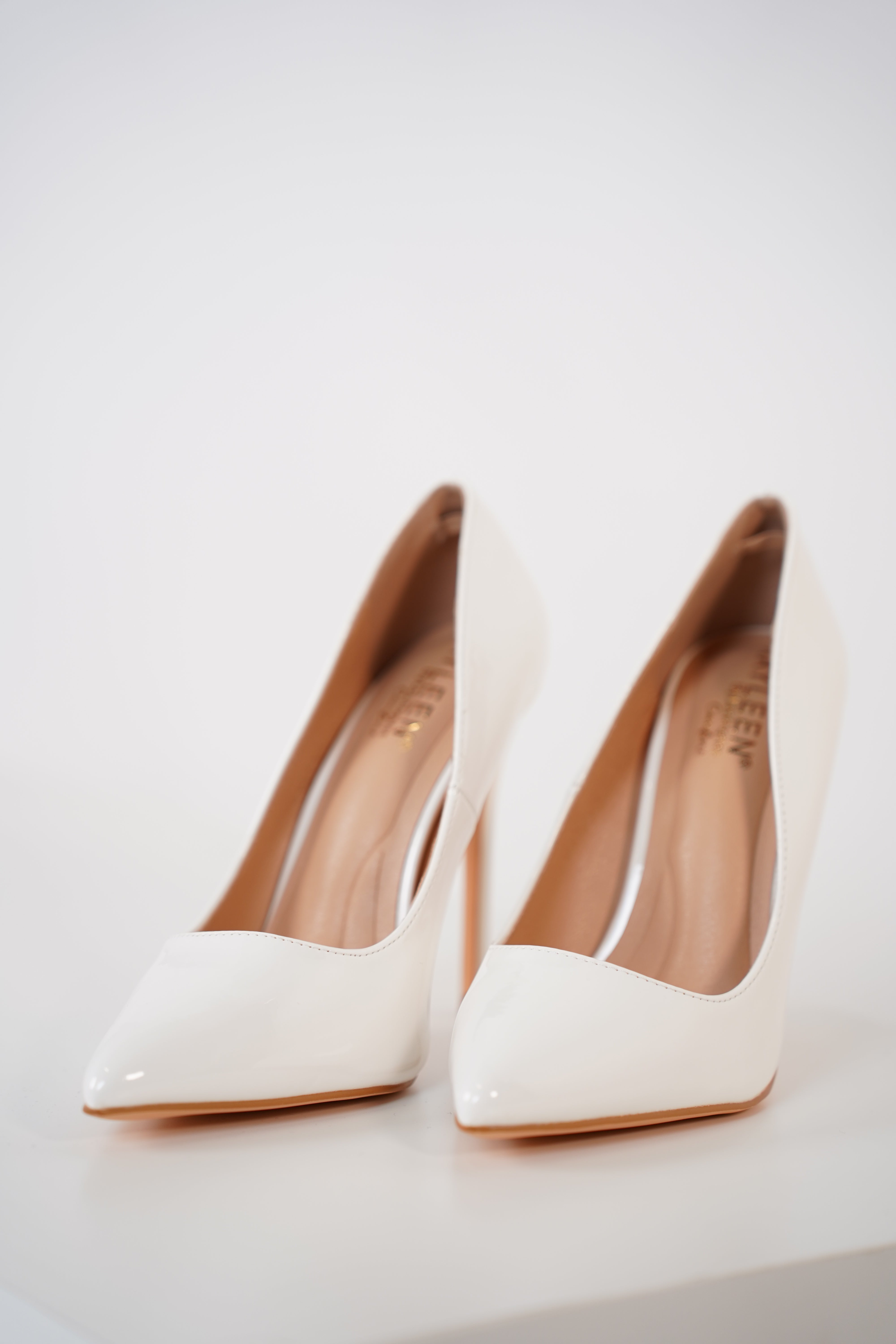 Nuvia Pumps – Sleek Classic Pointed-Toe Elegance