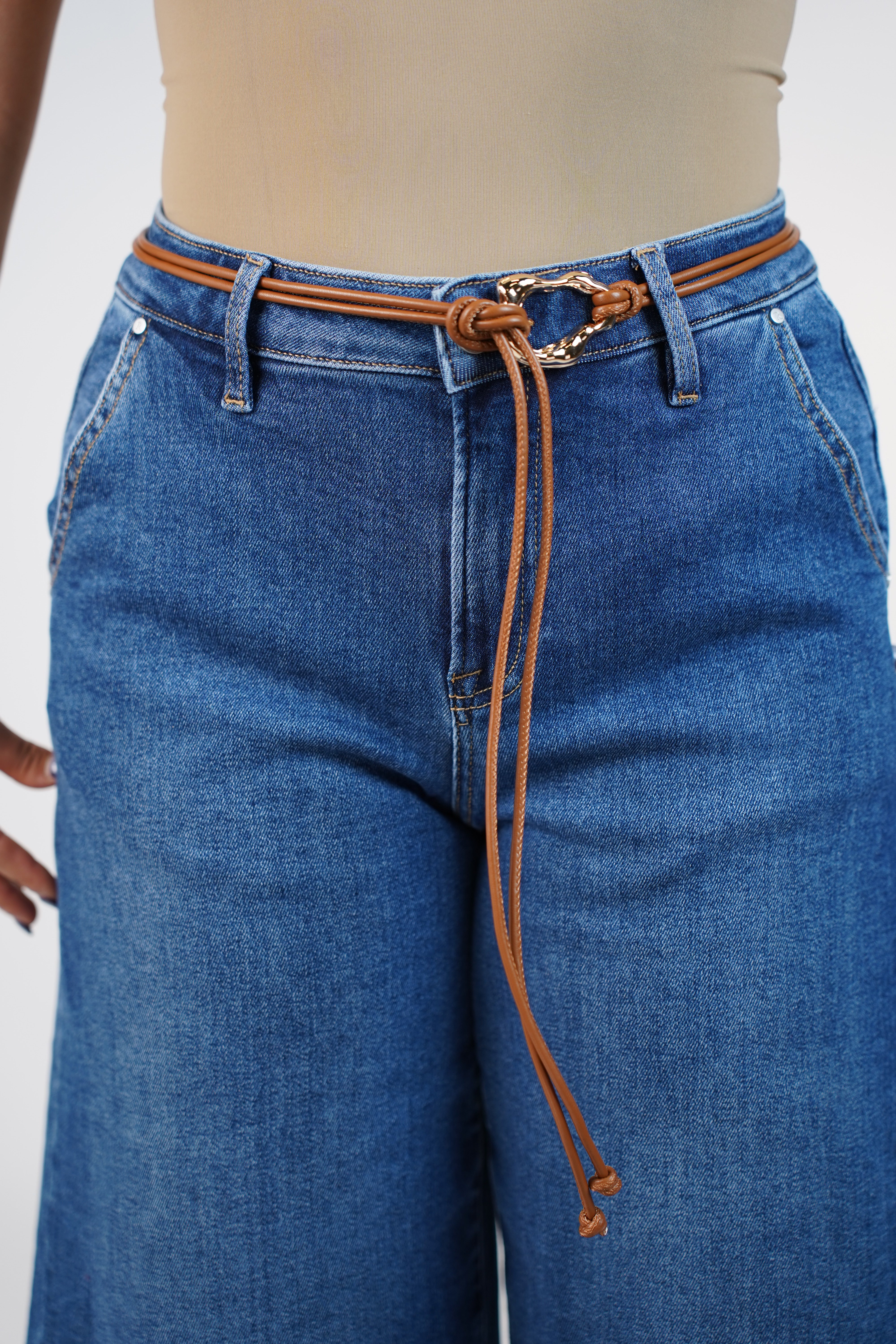 Xariel Rope Belt – Chic Knotted Accent with Gold Statement Buckle