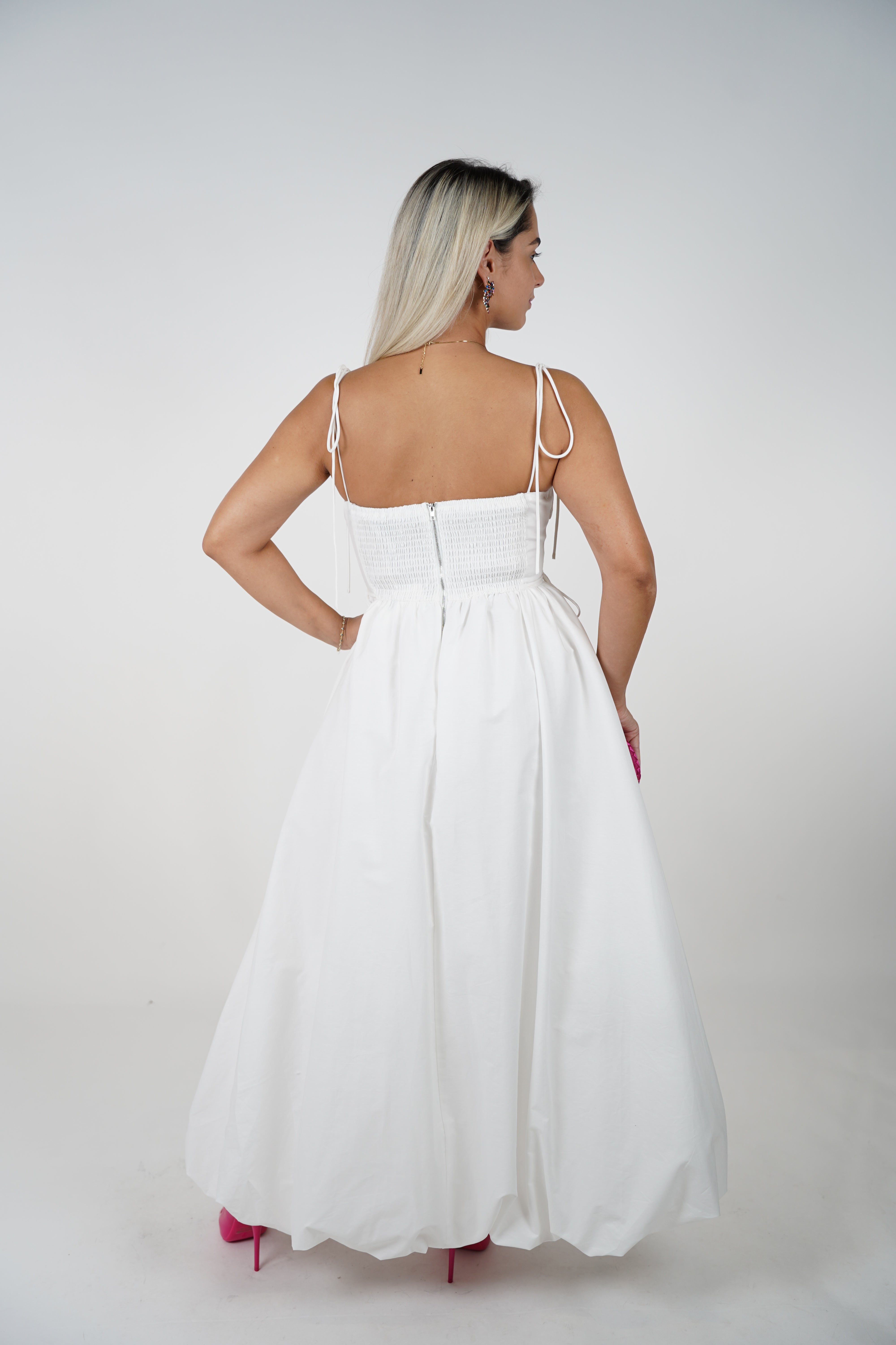 Jannel Maxi Dress – Bold Elegance in Every Step