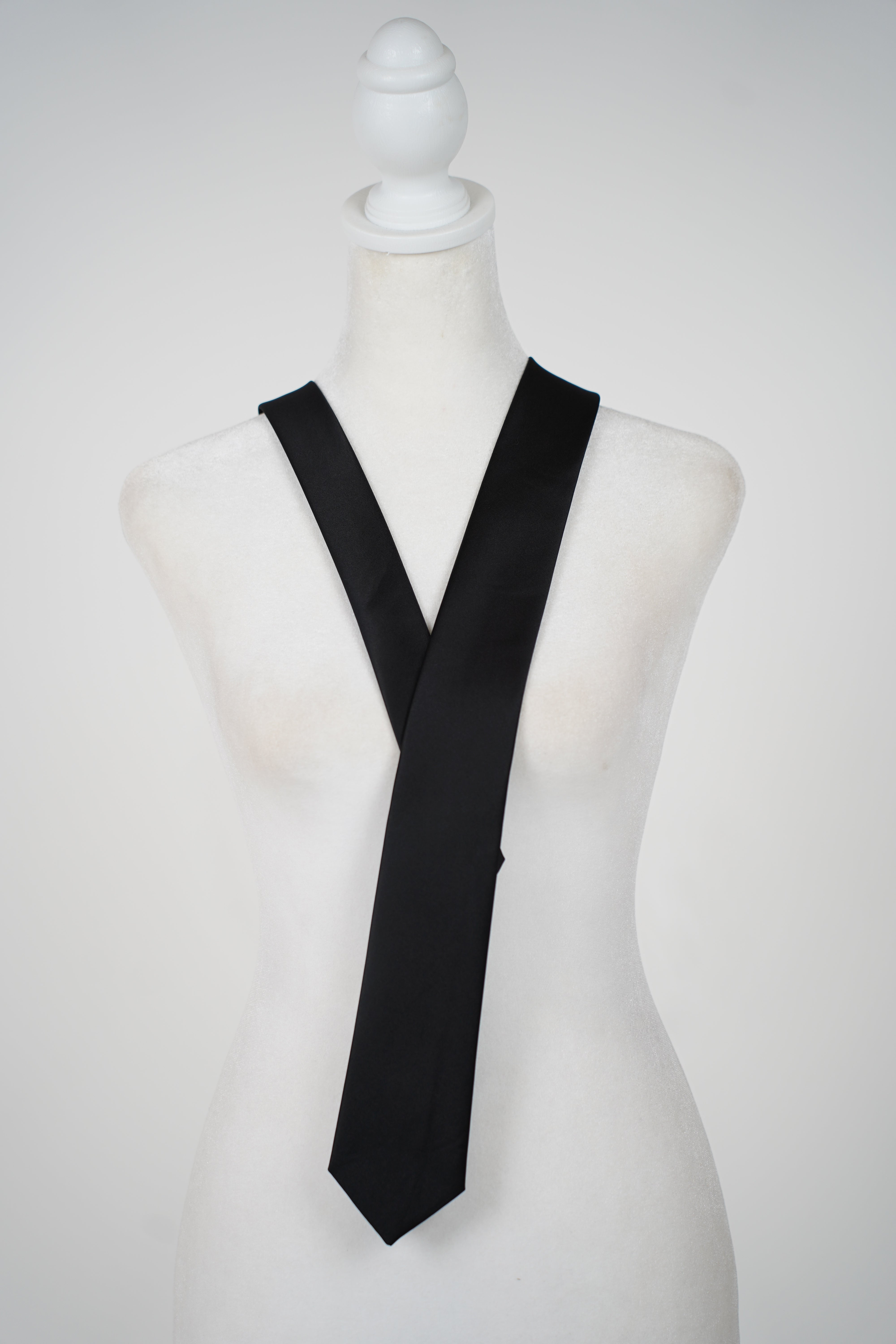 Flori Necktie for Women – Sleek Satin Black Tie for Feminine Power Looks