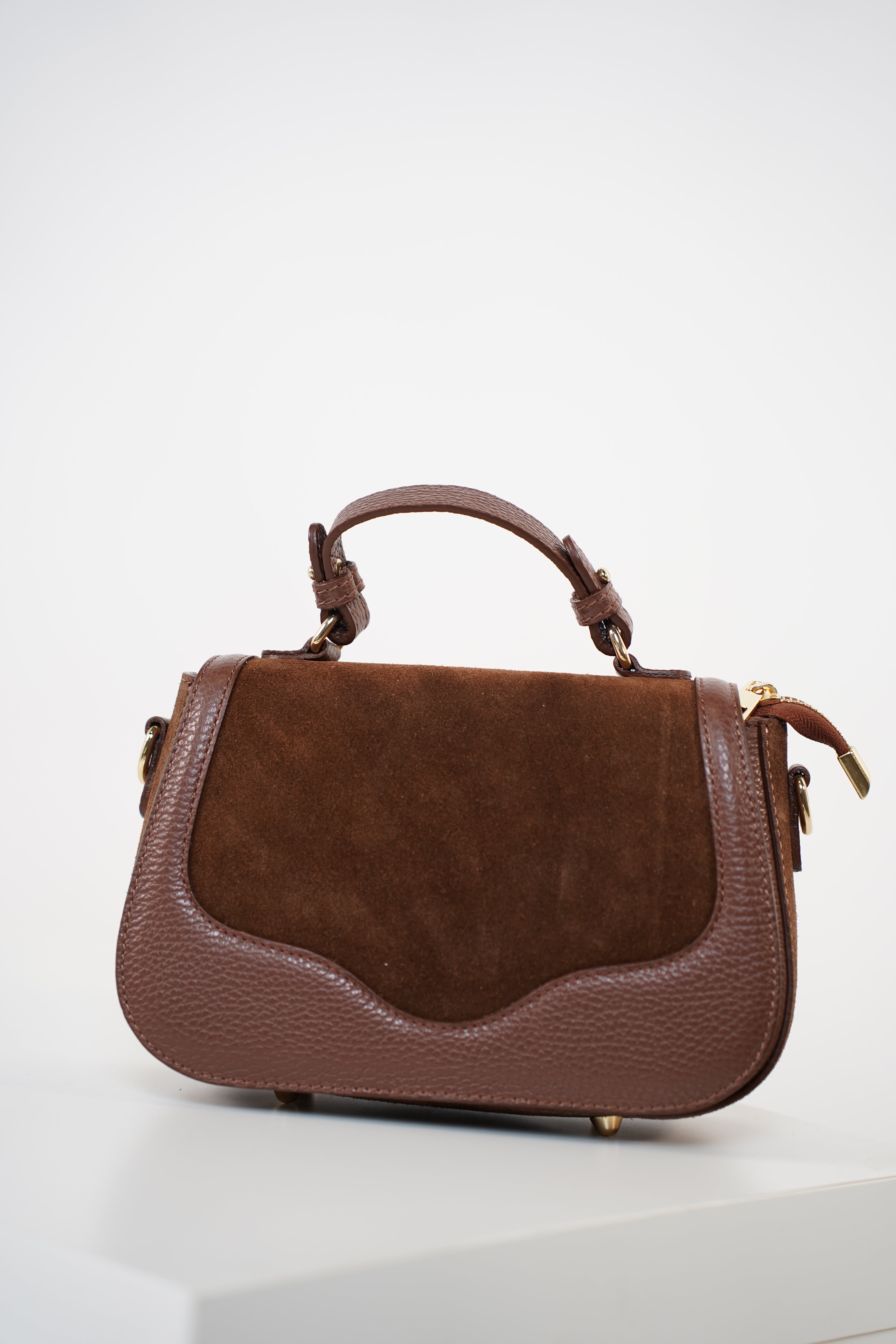 Davia Handbag – Timeless Sophistication with Modern Texture