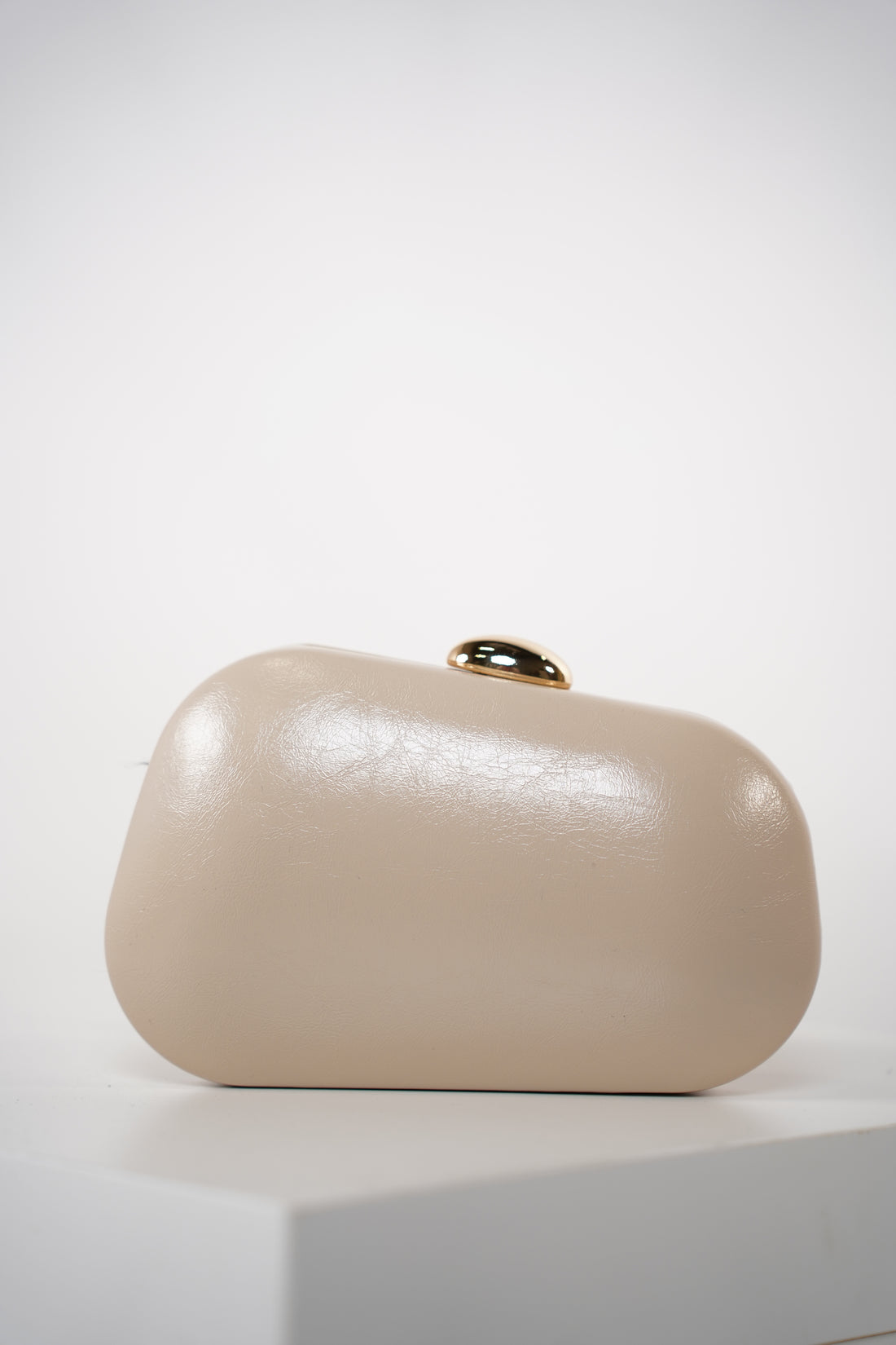 Cianan Clutch – Elegant, Minimal & Timelessly Chic