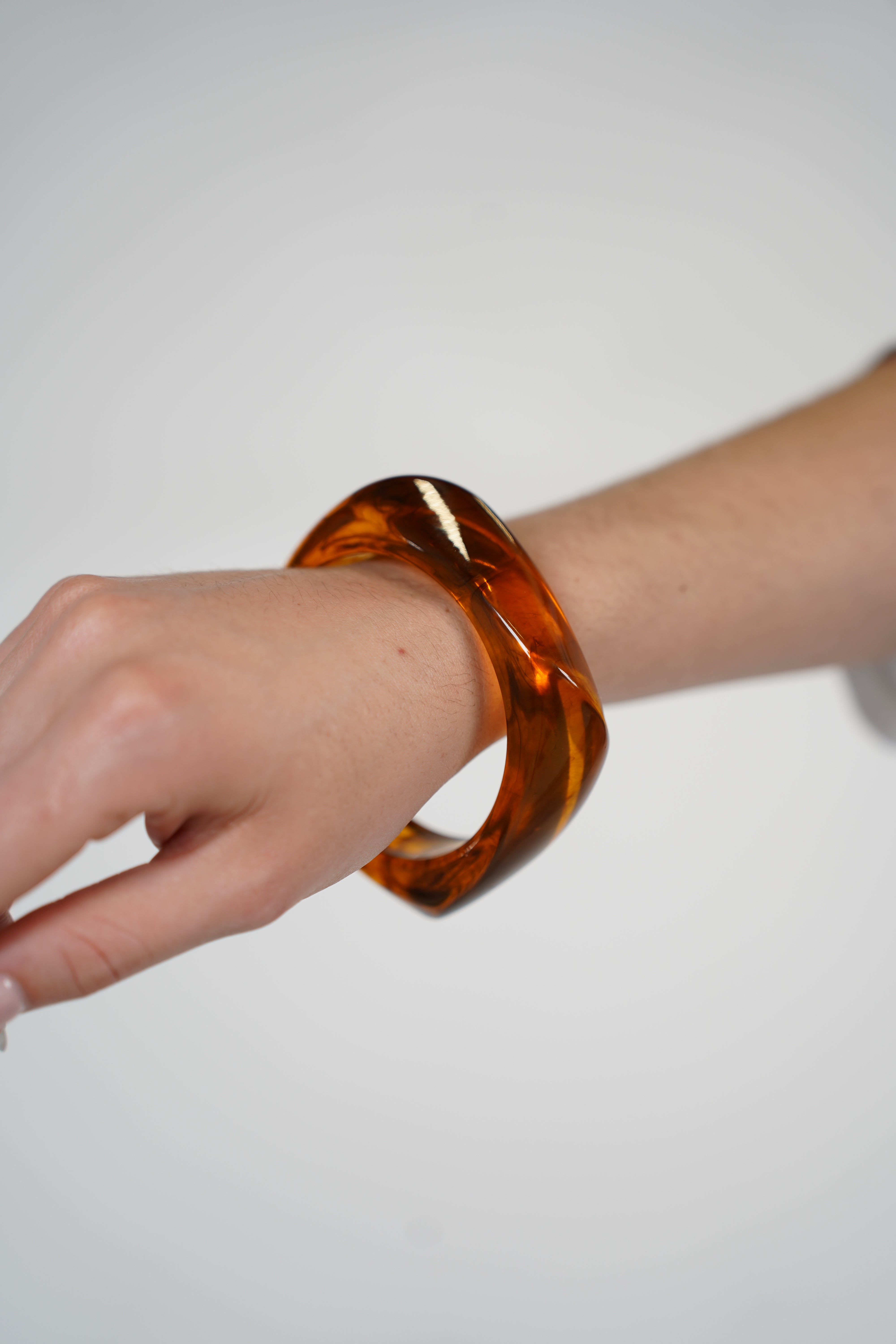 Solyn Chunky Bracelet – Ivory Marbled Bangle Statement