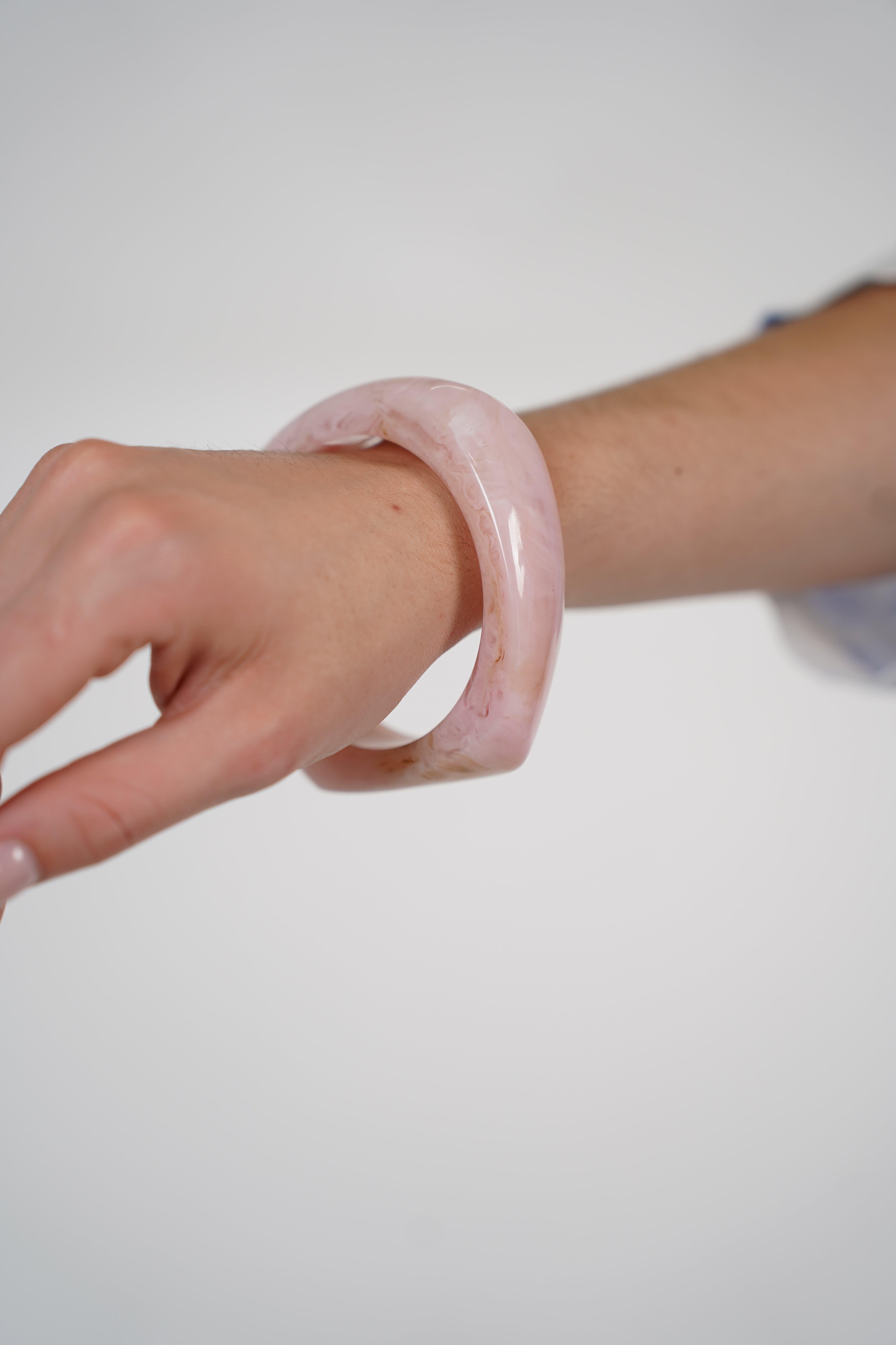 Solyn Chunky Bracelet – Ivory Marbled Bangle Statement