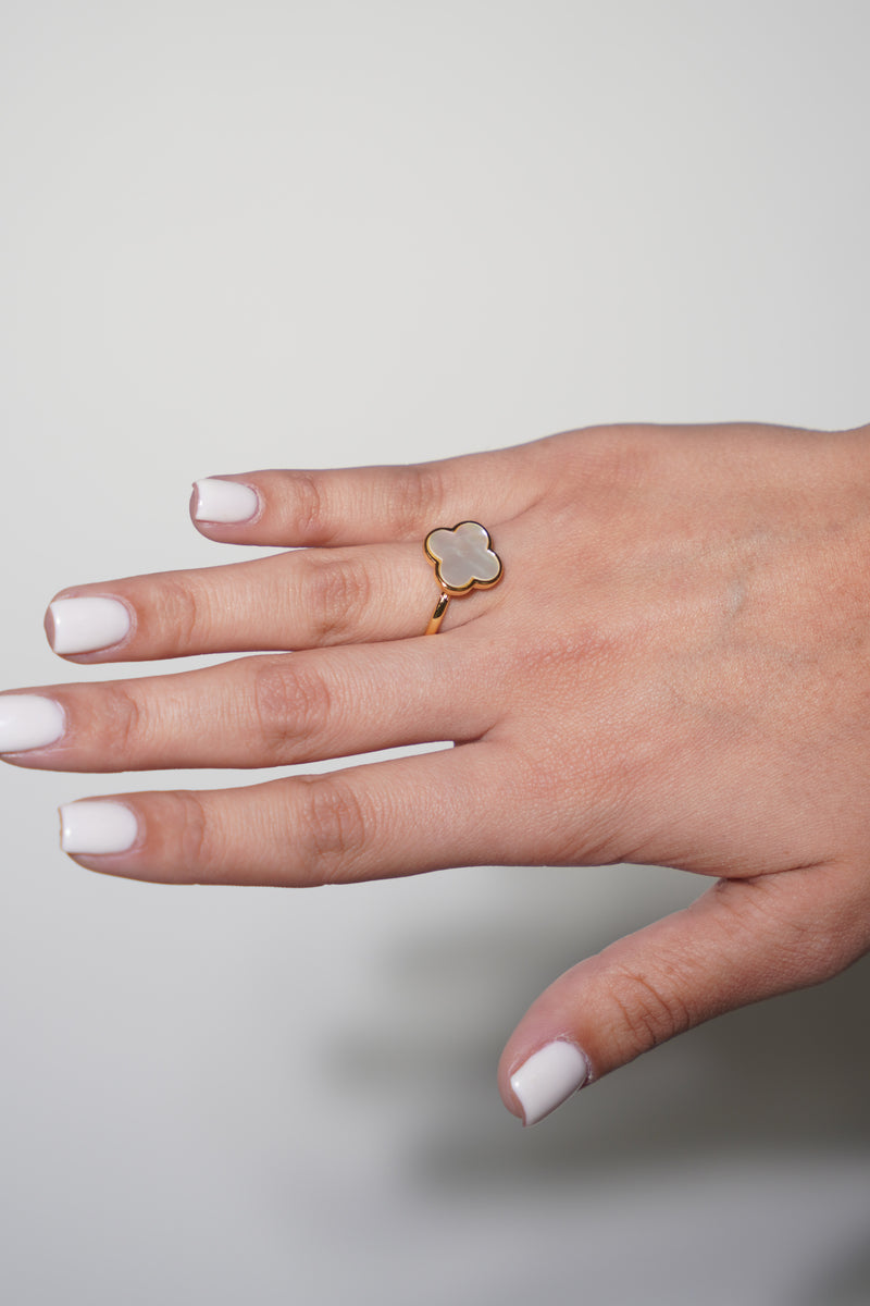 Clover Rings