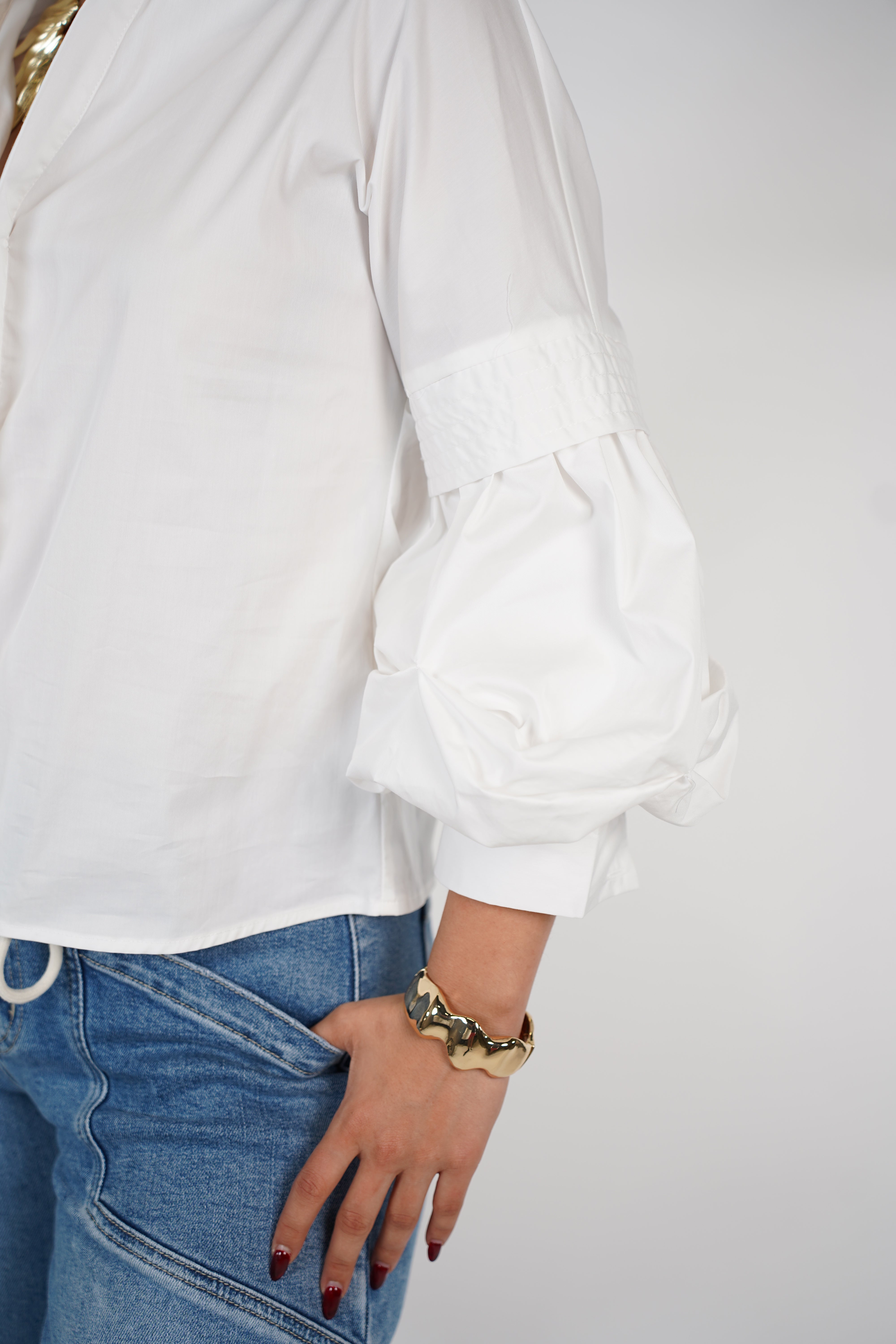 Lomie Puff Sleeve Top – White Poplin Shirt with Voluminous Sleeves