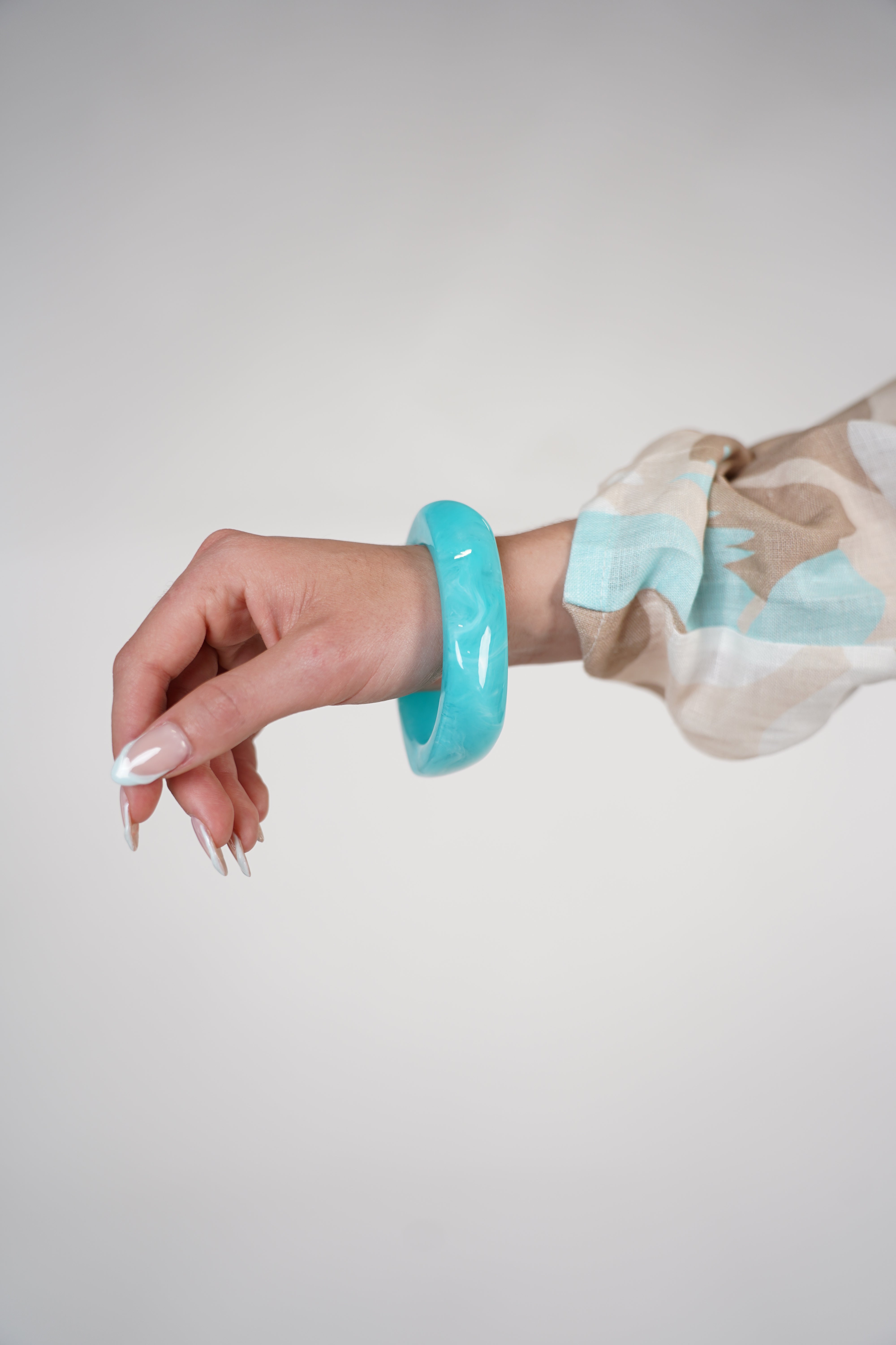 Solyn Chunky Bracelet – Ivory Marbled Bangle Statement