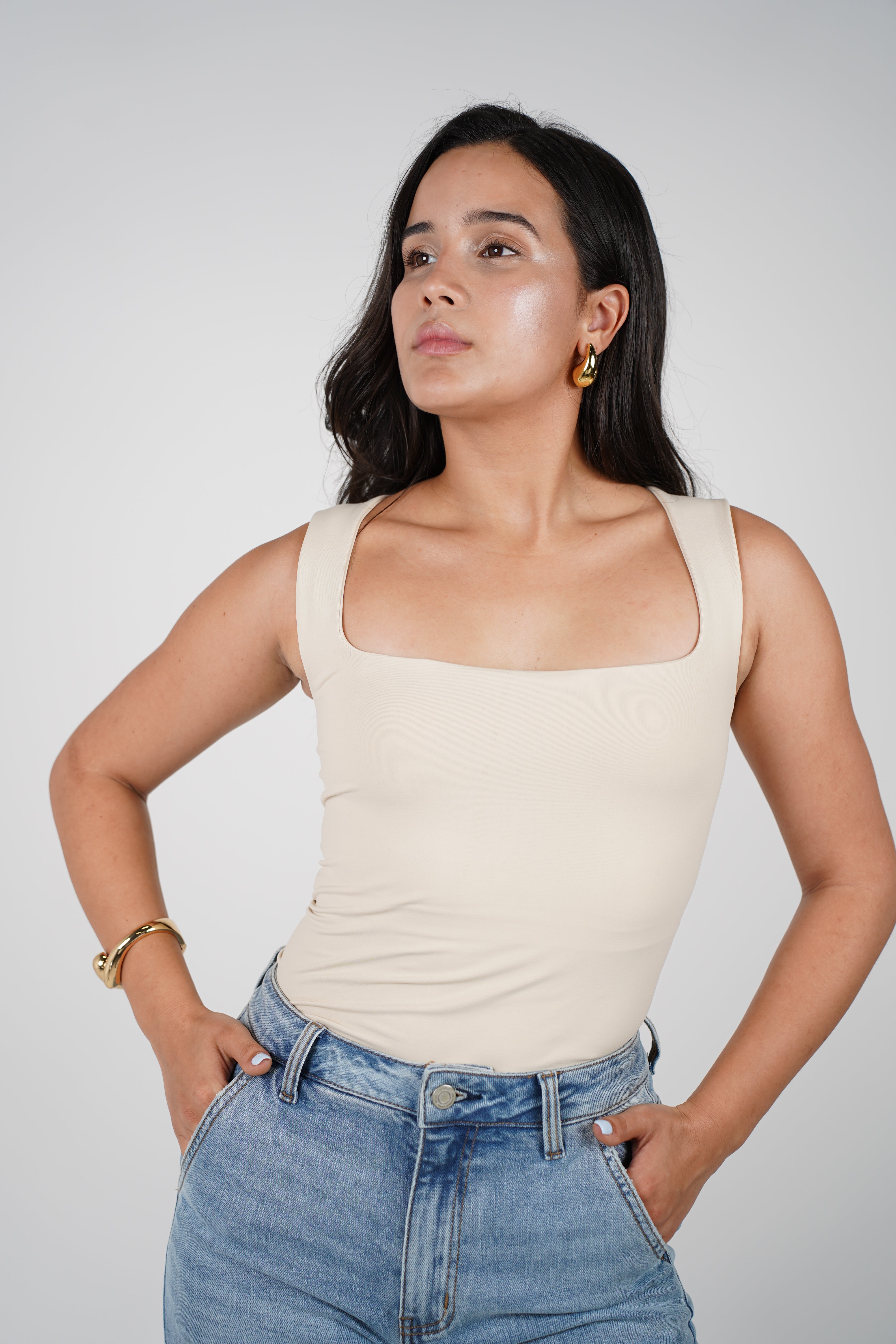 Veli No Sleeves Bodysuit – Clean Lines, Everyday Style