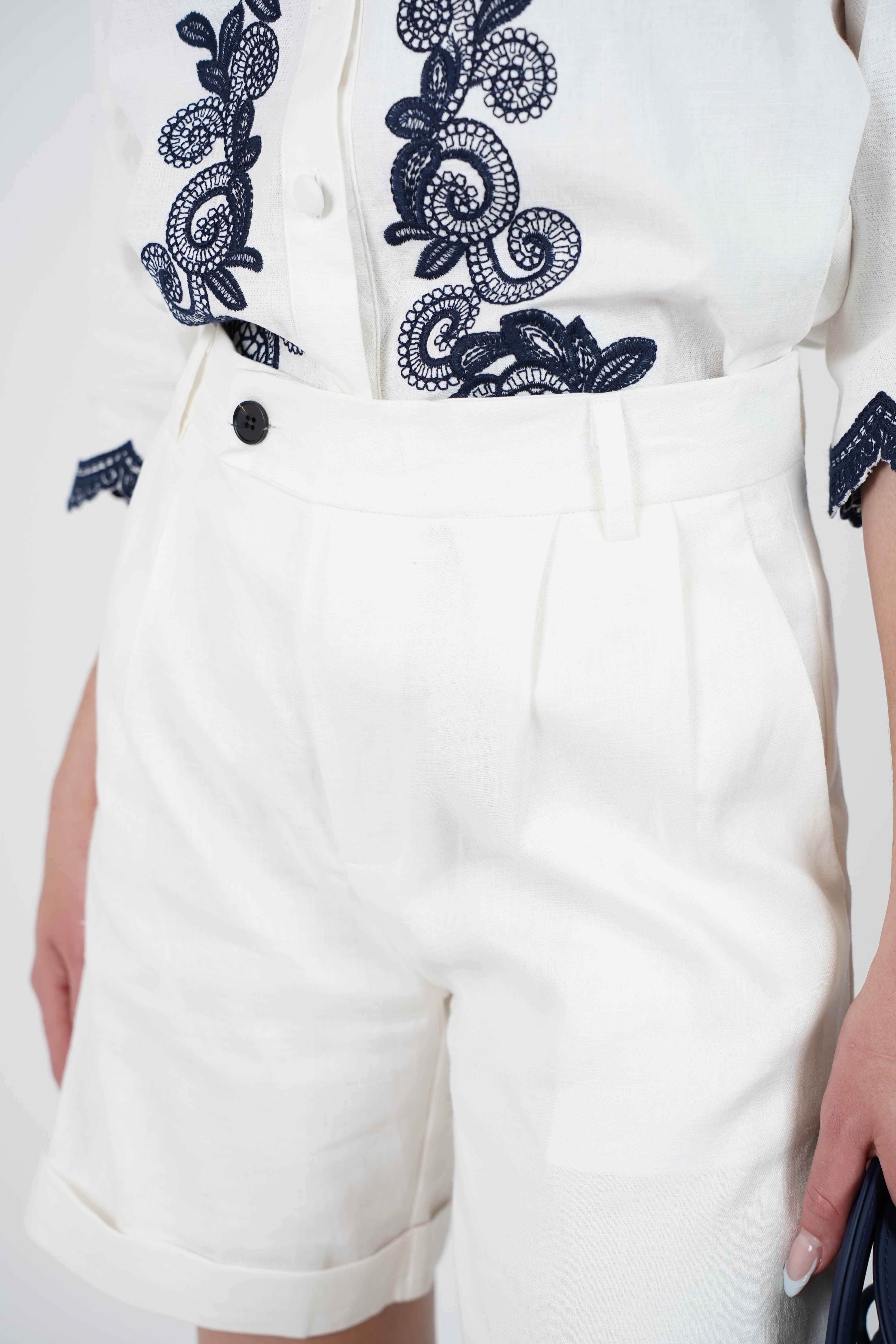 Caleni Linen Shorts – Effortless Warm-Weather Classic