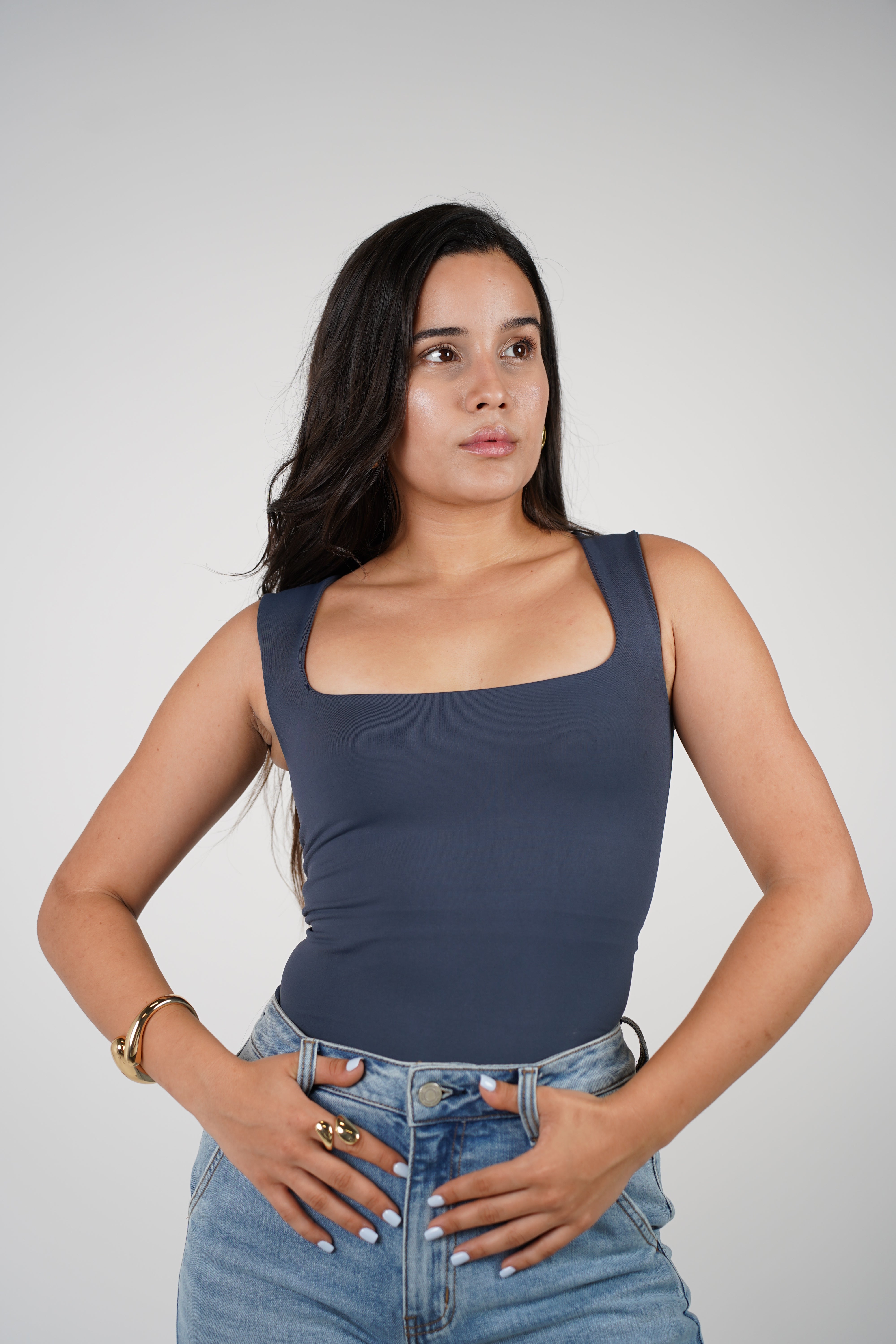 Veli No Sleeves Bodysuit – Clean Lines, Everyday Style