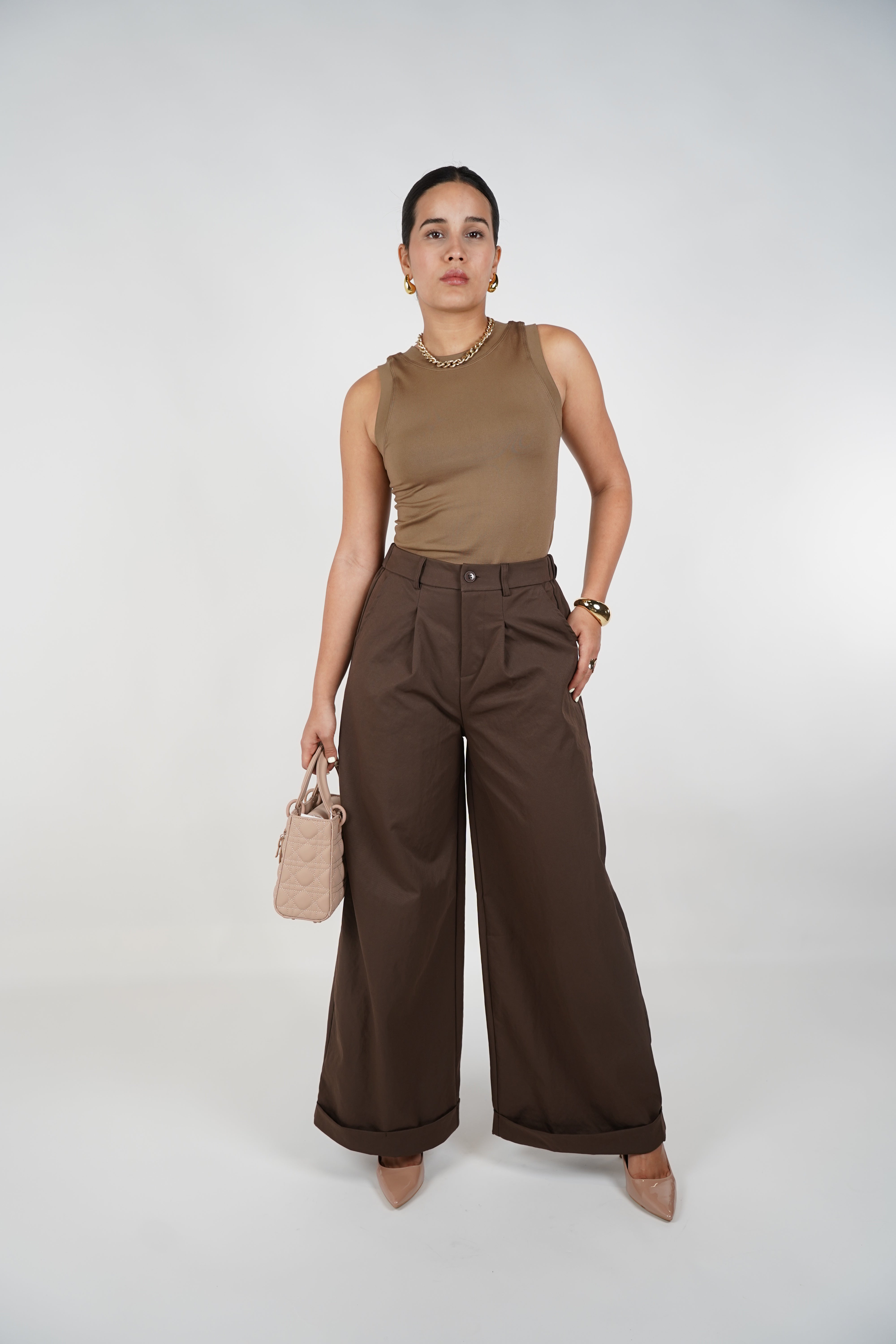 Kira Trousers – Structured Elegance in a Chocolate Silhouette