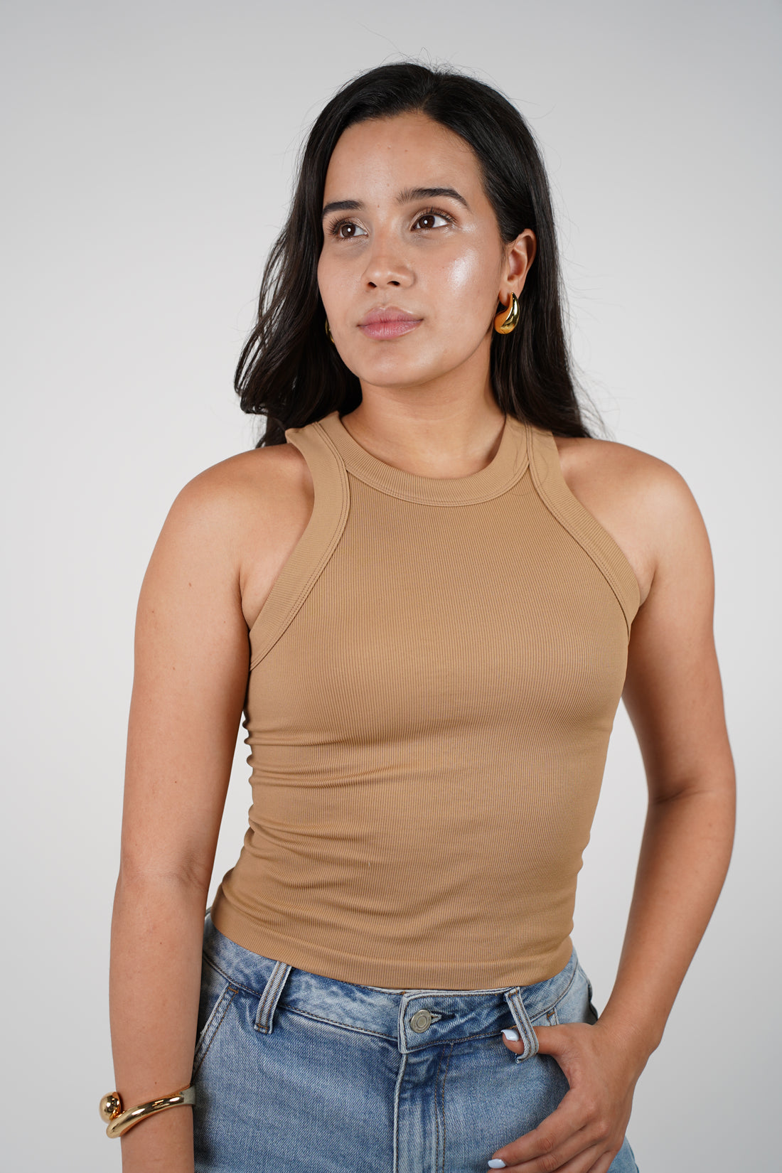 Jane Ribbed Tank – Everyday Essential in Deep Burgundy