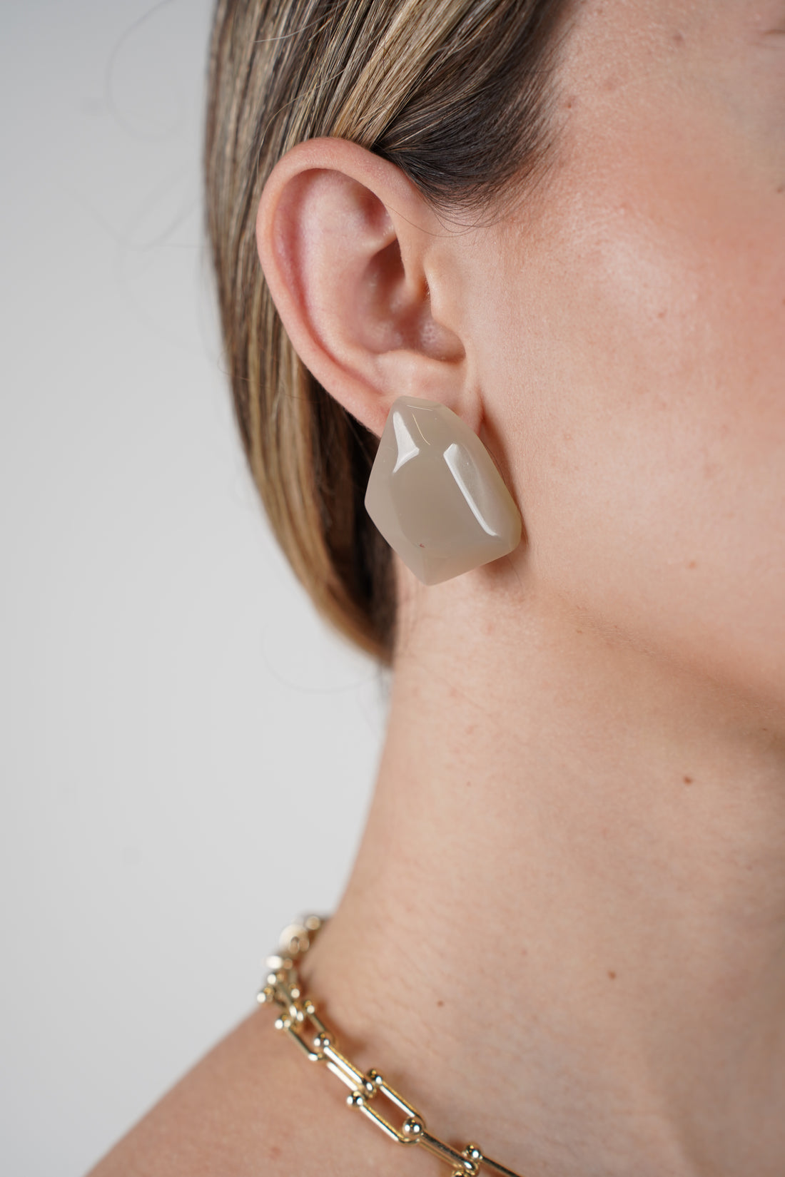 Evale Crystal Earrings – Modern Geometric Studs