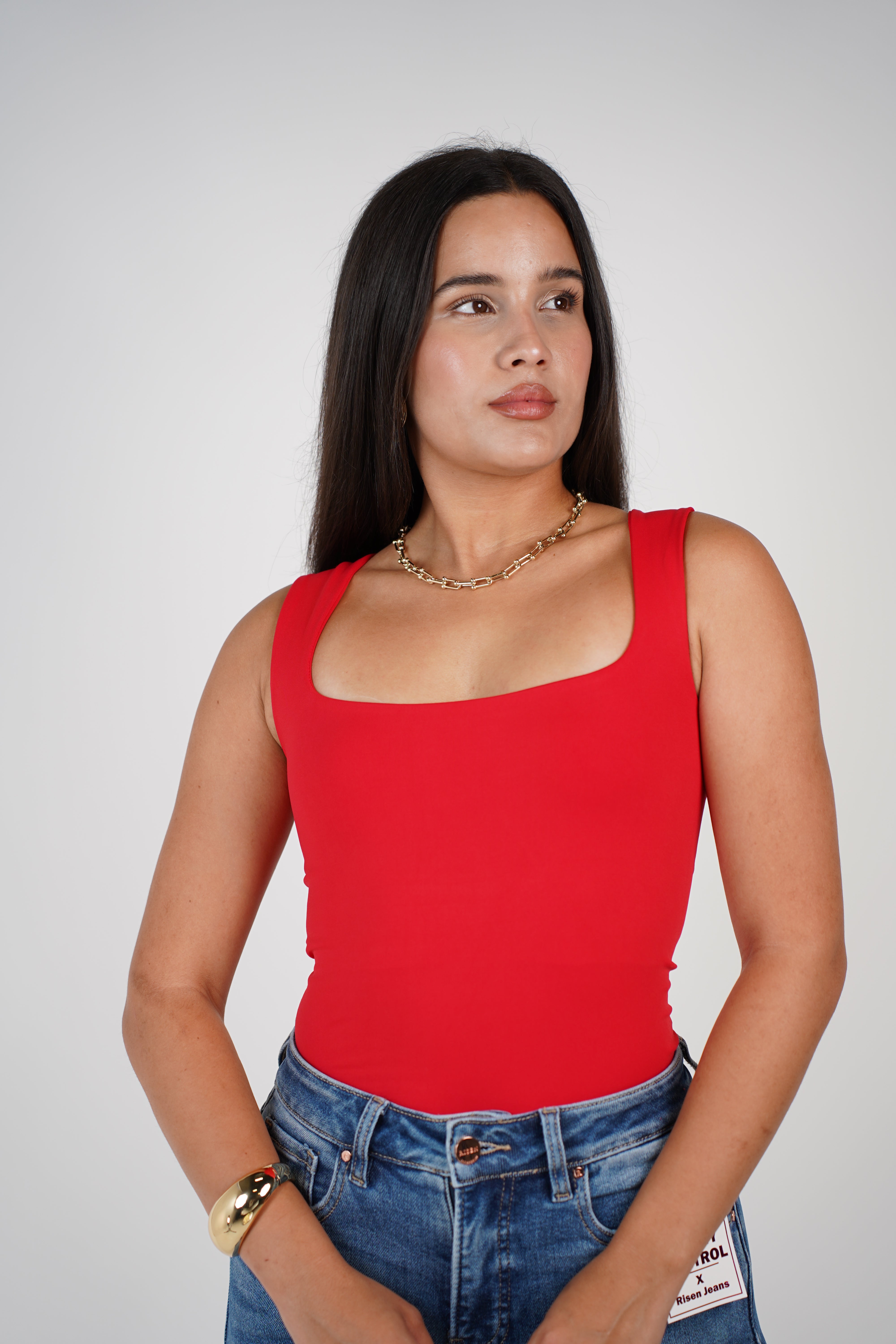 Veli No Sleeves Bodysuit – Clean Lines, Everyday Style