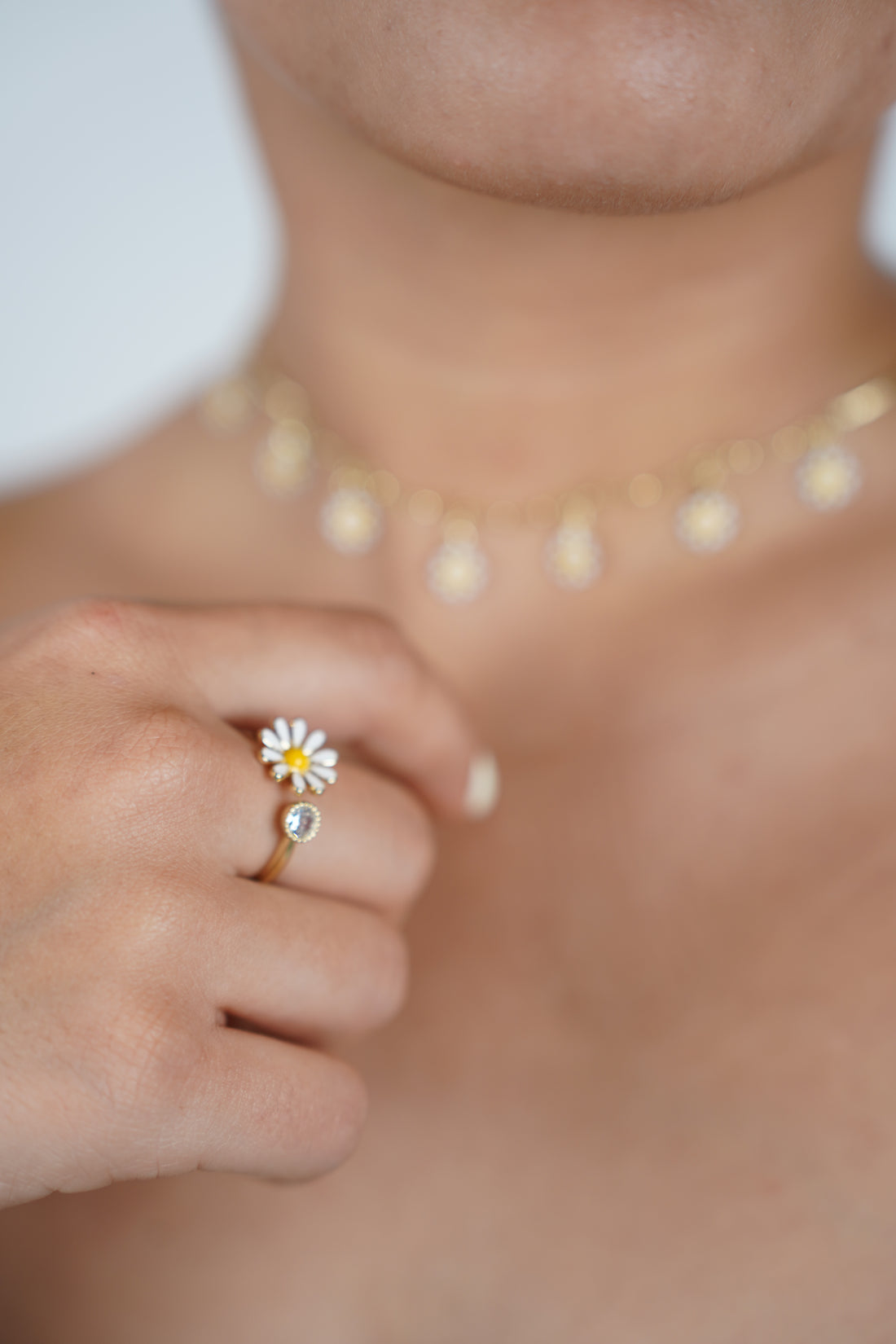 Sari Sunflower Ring – Adjustable Daisy & Gemstone Ring