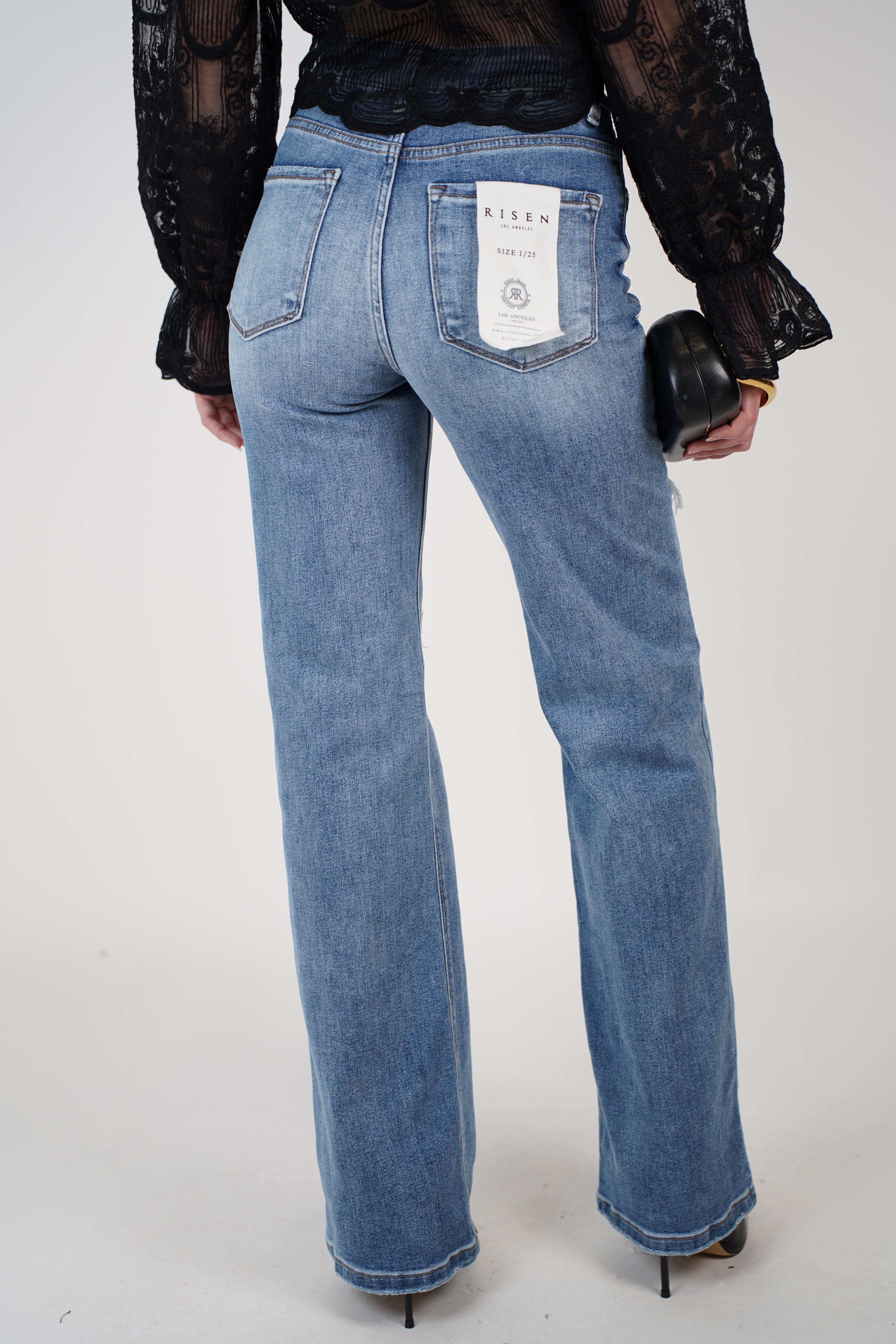 Zira Wide Leg Jeans – Casual Cool with a Distressed Twist