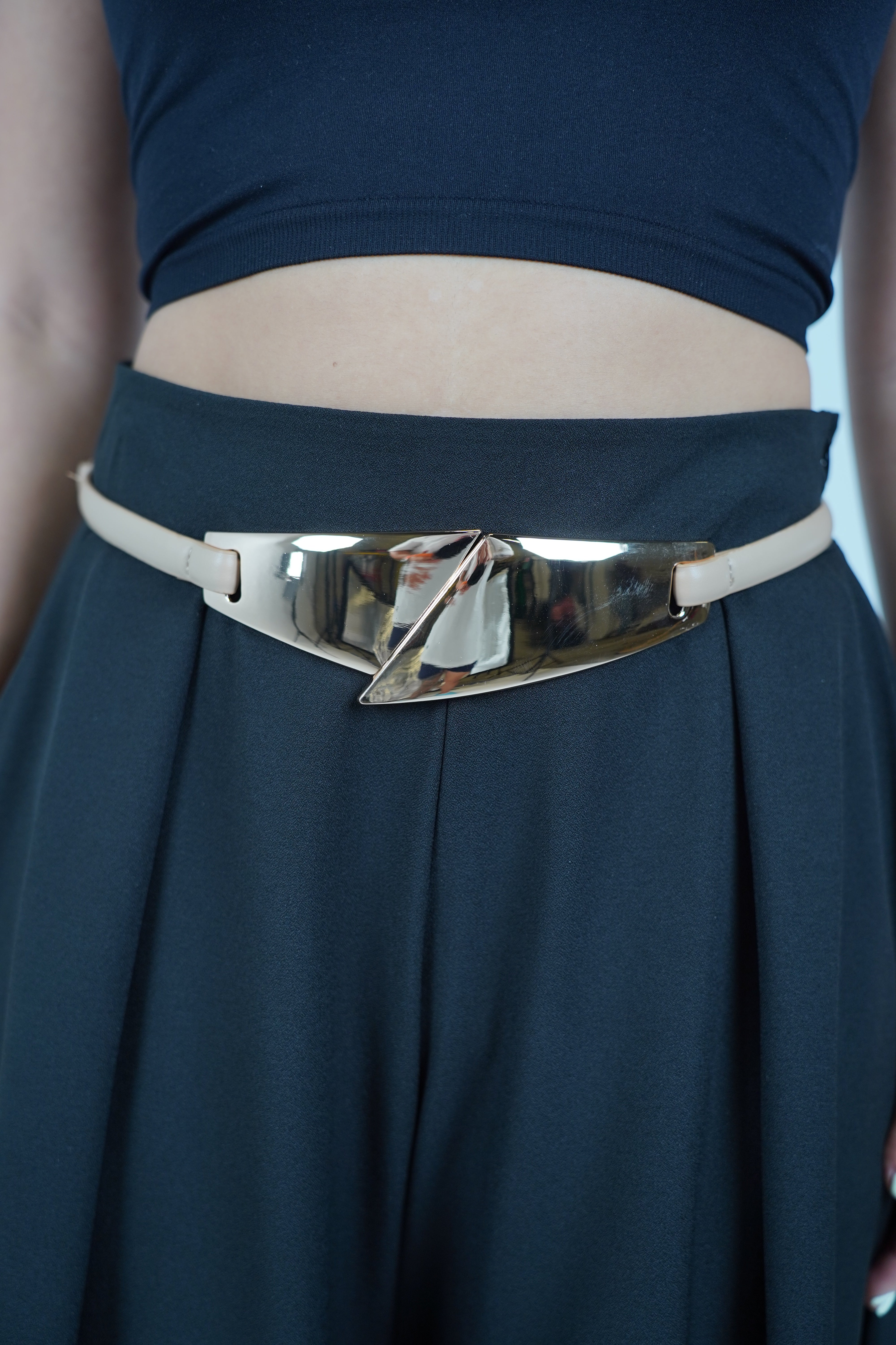 Firia Belt – Sleek Modern Metal Accent Waist Belt