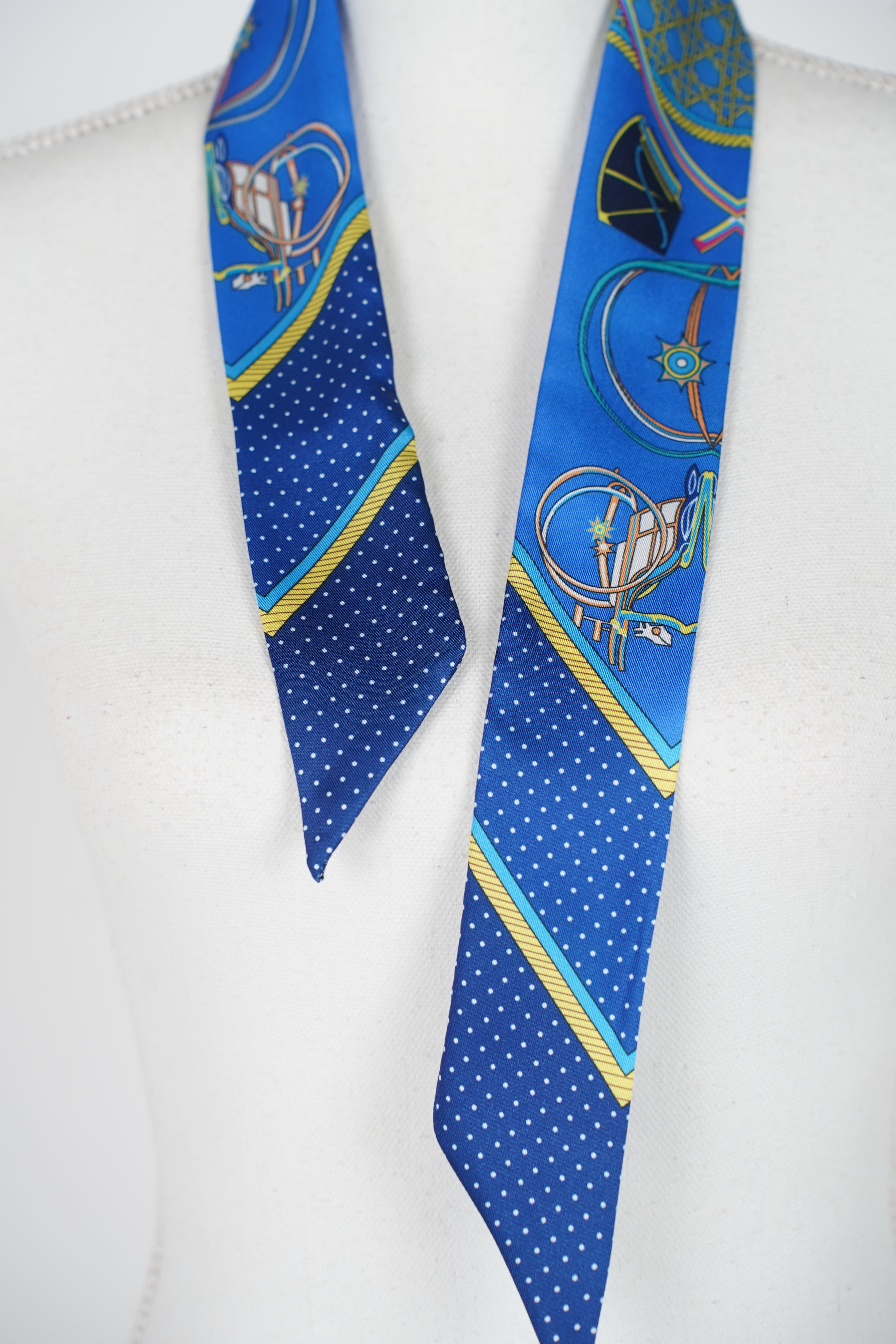 Parisian Twilly – Versatile Mini Scarf for Neck, Hair, or Bags